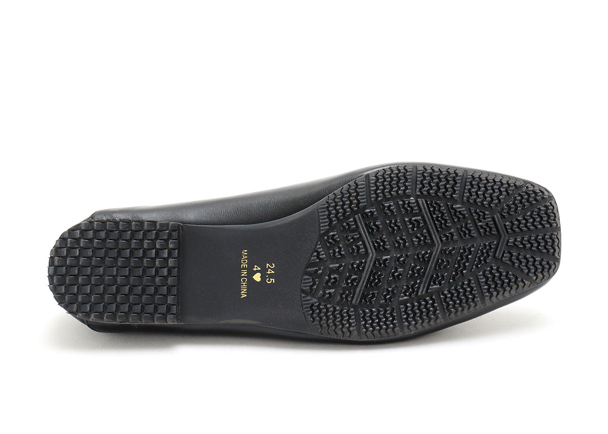 Mashugirl masyugirl [4E wide/large size] Square toe V-cut flat pumps