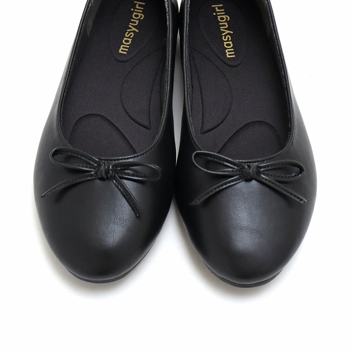 Mashugirl [4E wide/large size] Round toe flat ballet shoes with ribbon