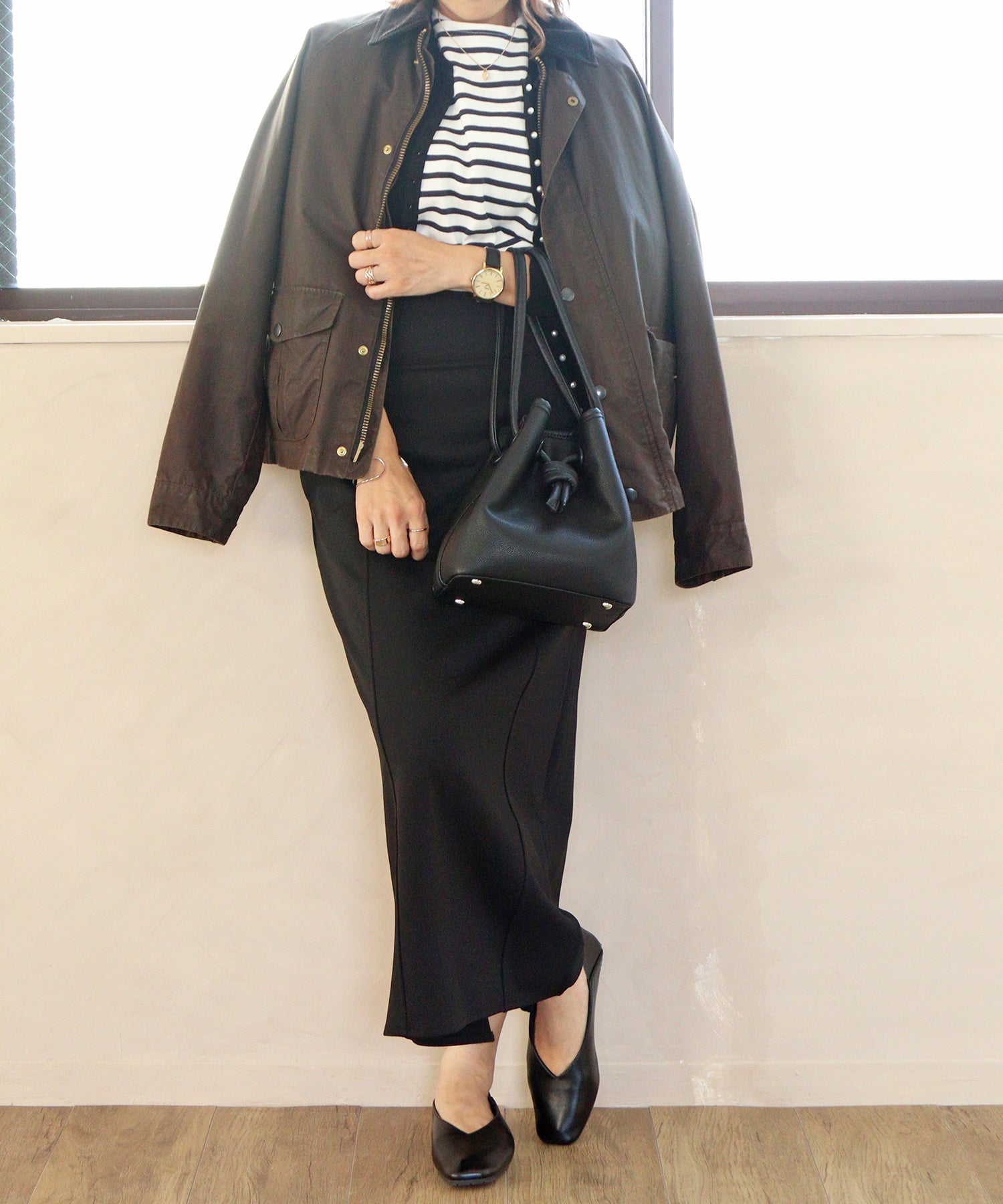 Mashugirl masyugirl [4E wide/large size] Square toe V-cut flat pumps