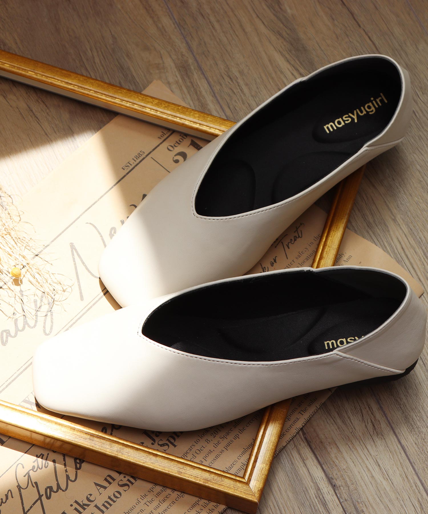 Mashugirl masyugirl [4E wide/large size] Square toe V-cut flat pumps
