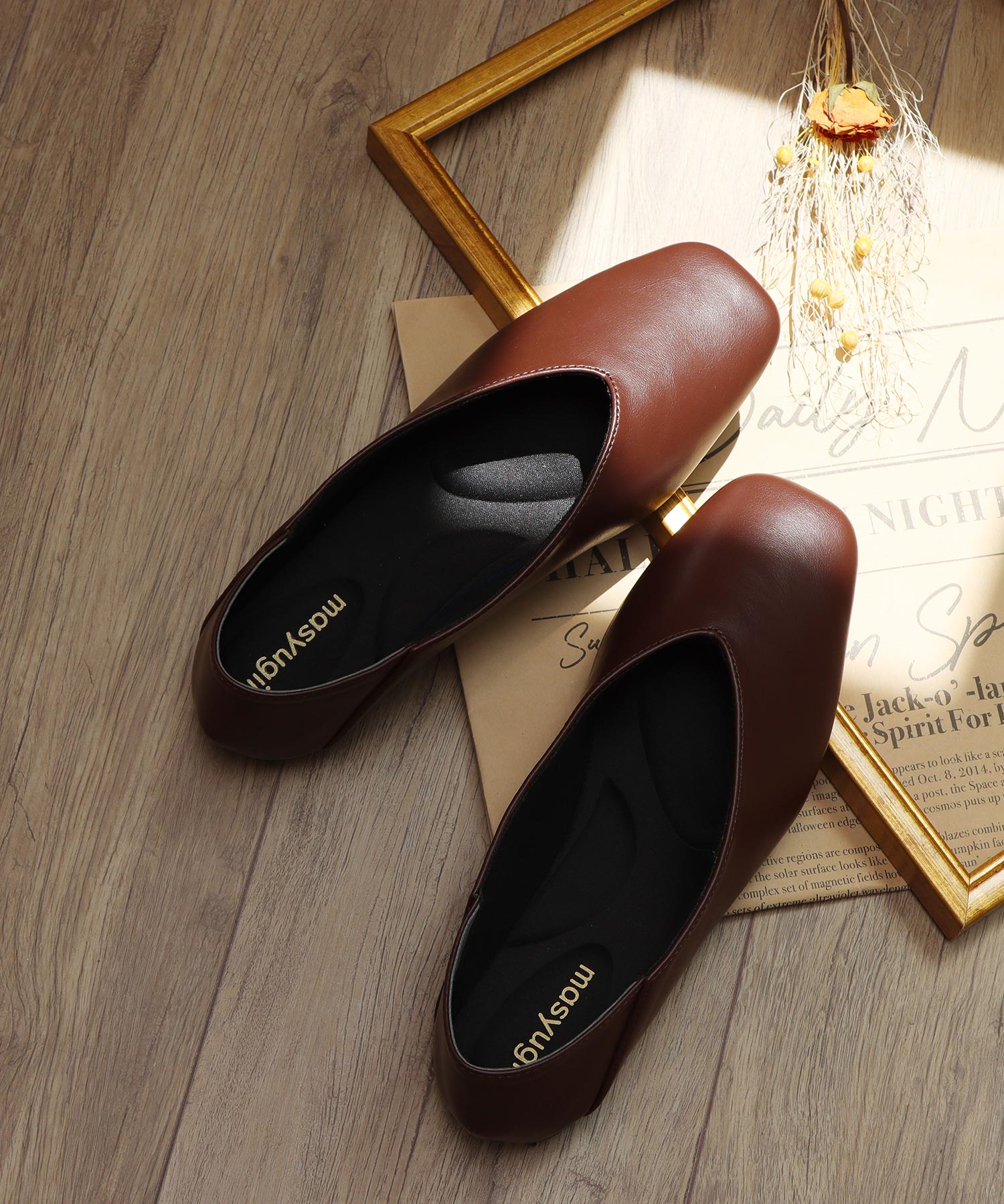Mashugirl masyugirl [4E wide/large size] Square toe V-cut flat pumps