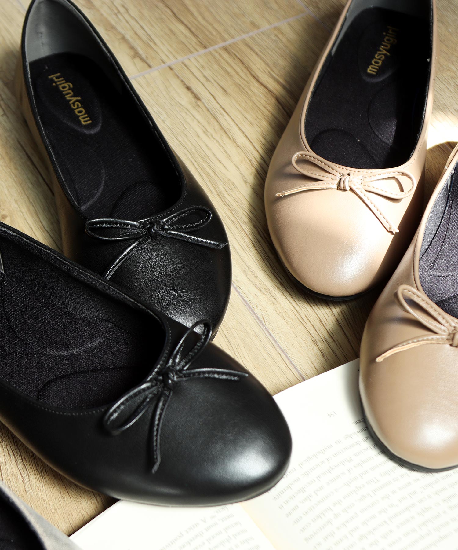 Mashugirl [4E wide/large size] Round toe flat ballet shoes with ribbon