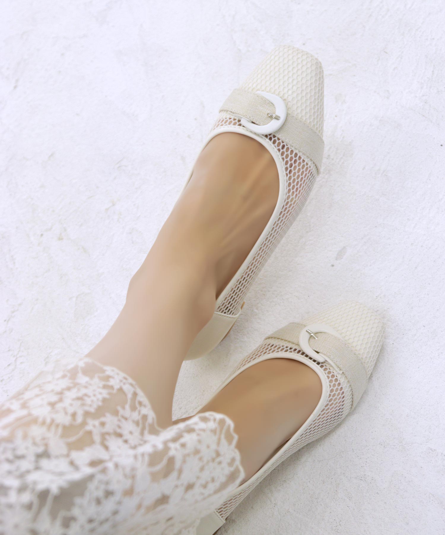Mashugirl masyugirl [4E wide/large size] 2.5cm heel mesh pumps