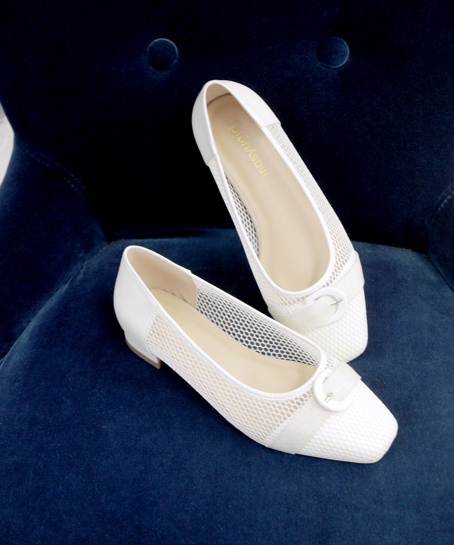 Mashugirl masyugirl [4E wide/large size] 2.5cm heel mesh pumps