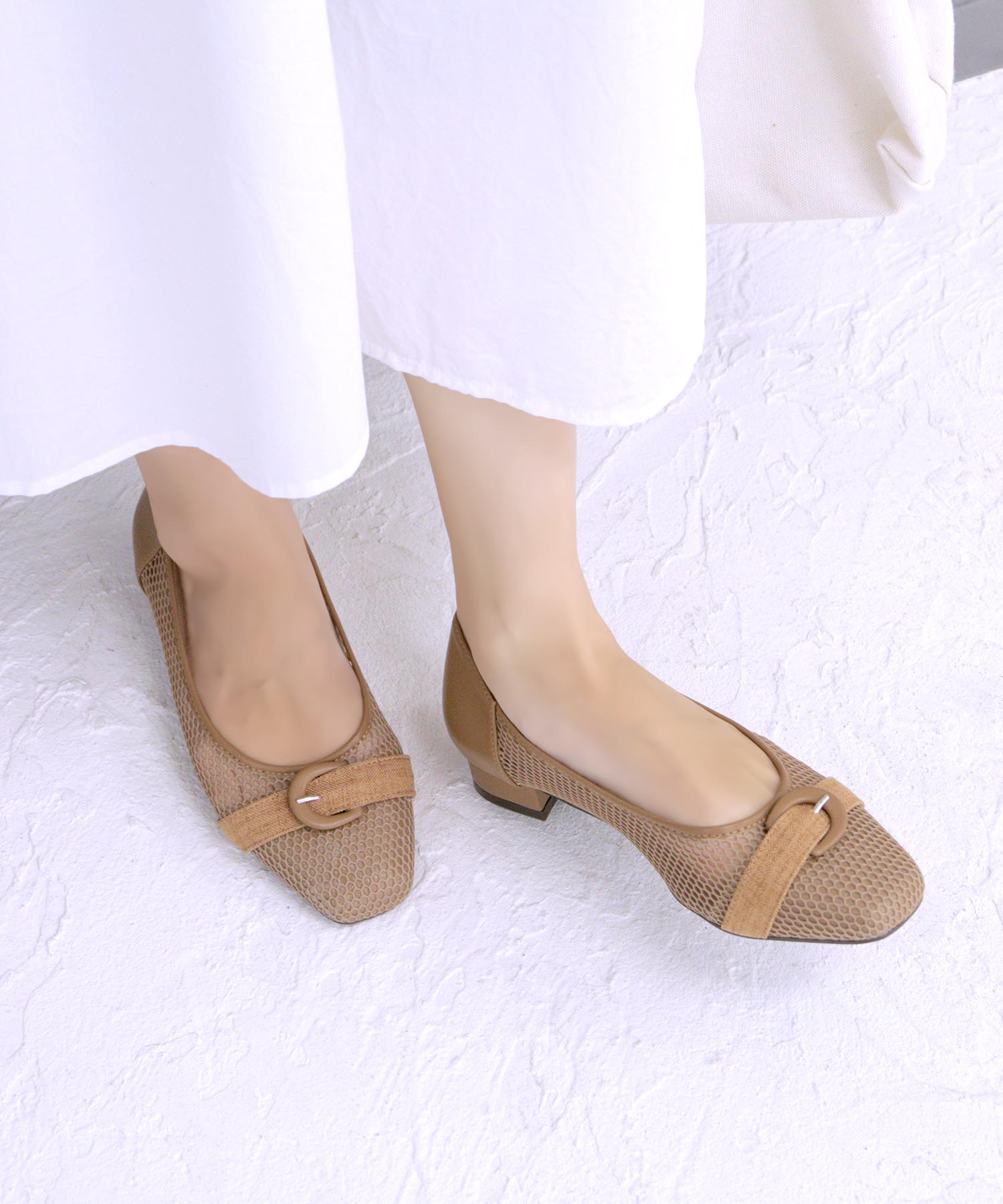 Mashugirl masyugirl [4E wide/large size] 2.5cm heel mesh pumps