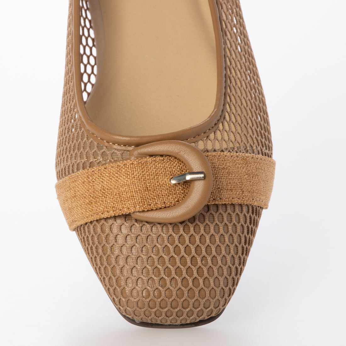 Mashugirl masyugirl [4E wide/large size] 2.5cm heel mesh pumps