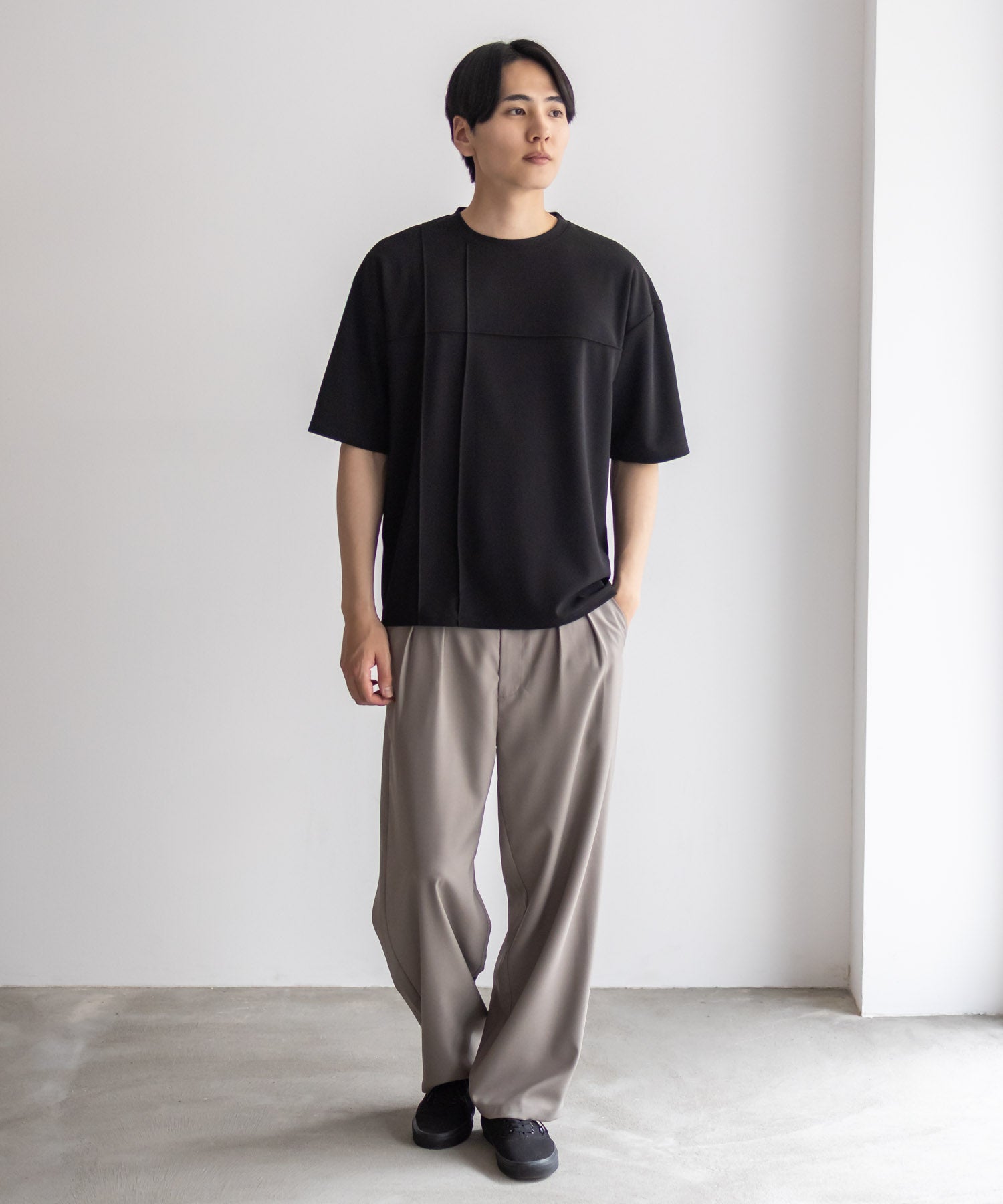 マックハウス Mac-House AIR Smoosy カットジョーゼットピンタックテーパードTシャツ （ブラック） ブラック
