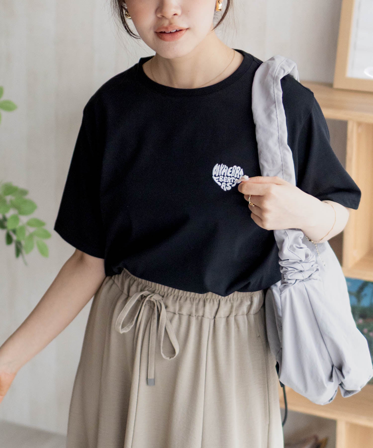 マックハウス Mac-House nAvy ハートロゴ刺繍Tシャツ （チャコール） チャコール