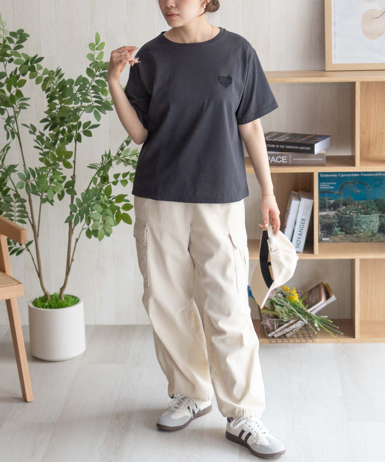 マックハウス Mac-House nAvy ハートロゴ刺繍Tシャツ （チャコール） チャコール