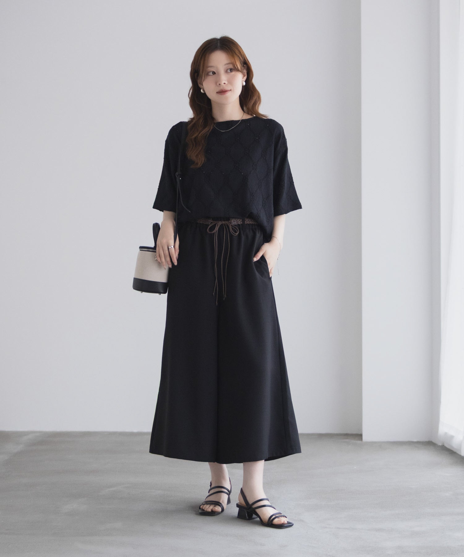 マックハウス Mac-House nAvy ベルト付きワイドクロップドパンツ （ブラック） ブラック