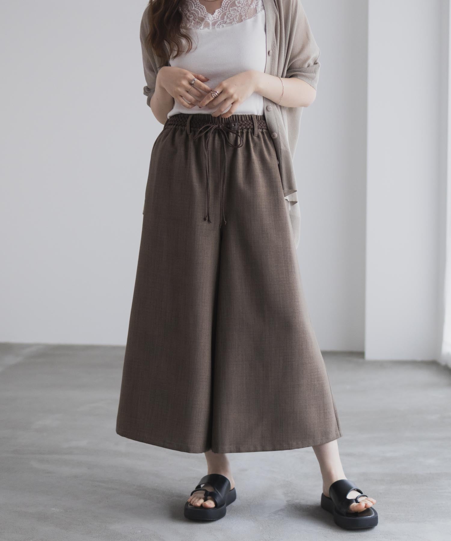 マックハウス Mac-House nAvy ベルト付きワイドクロップドパンツ （ブラック） ブラック