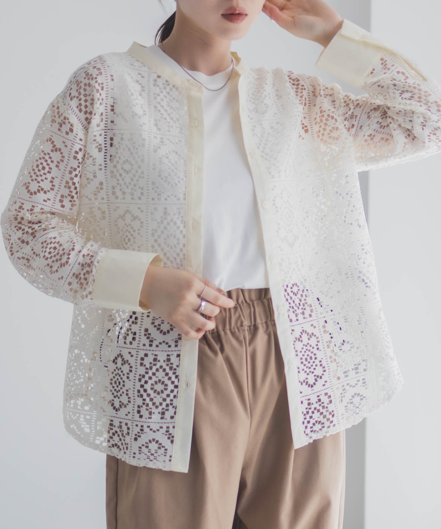 マックハウス Mac-House クロシェライクレース羽織ノーカラーシャツ （アイボリー） アイボリー