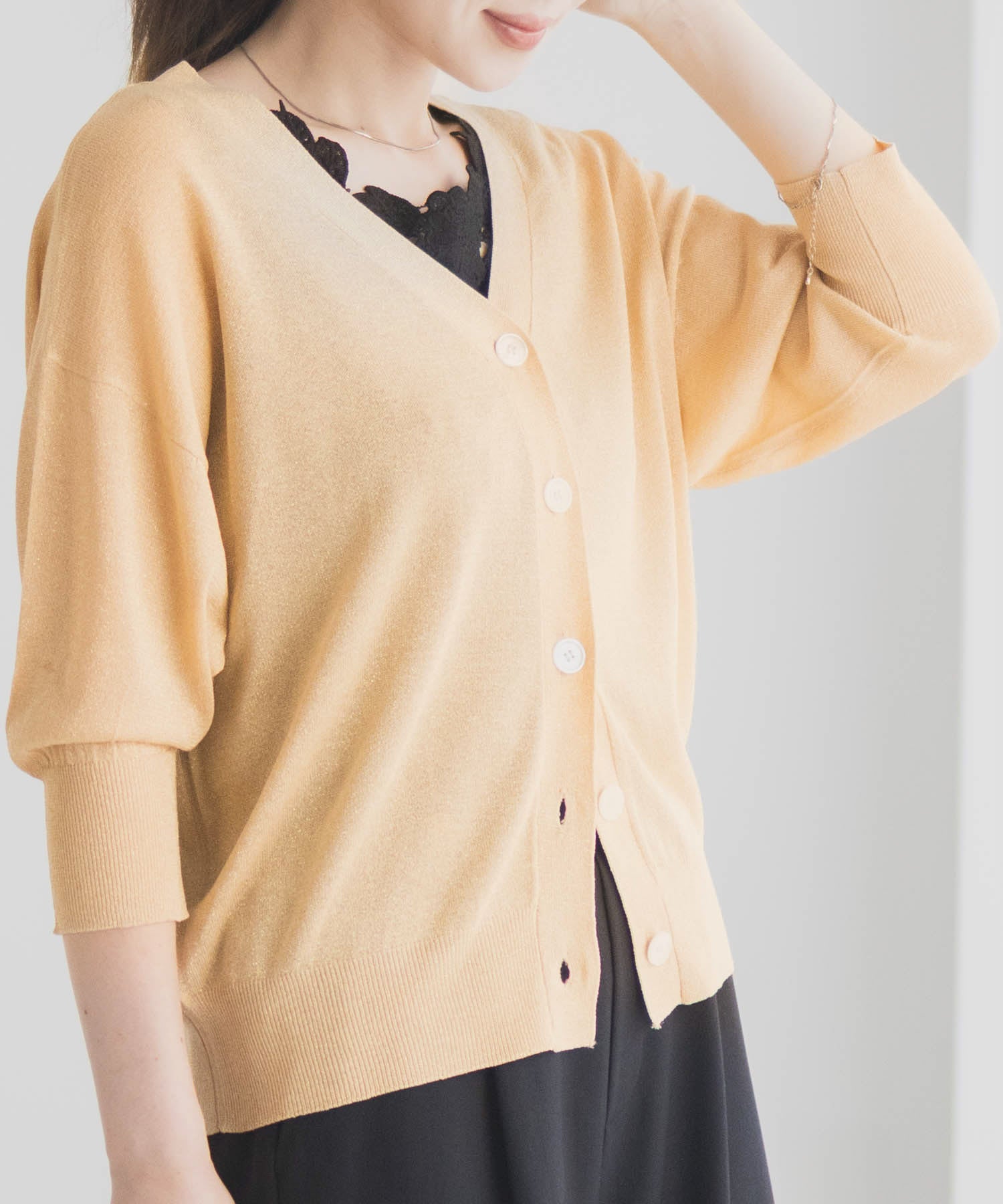 マックハウス Mac-House ラメVネックカーディガン （グレージュ） グレージュ