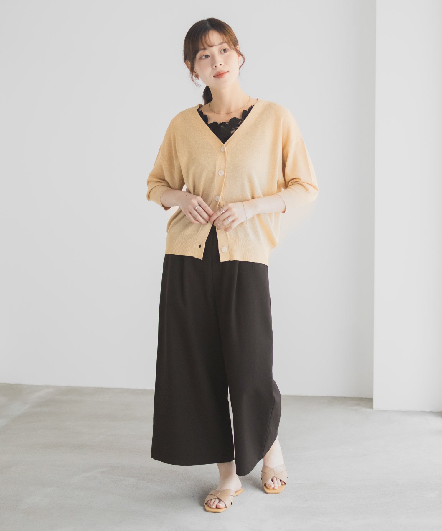 マックハウス Mac-House ラメVネックカーディガン （グレージュ） グレージュ