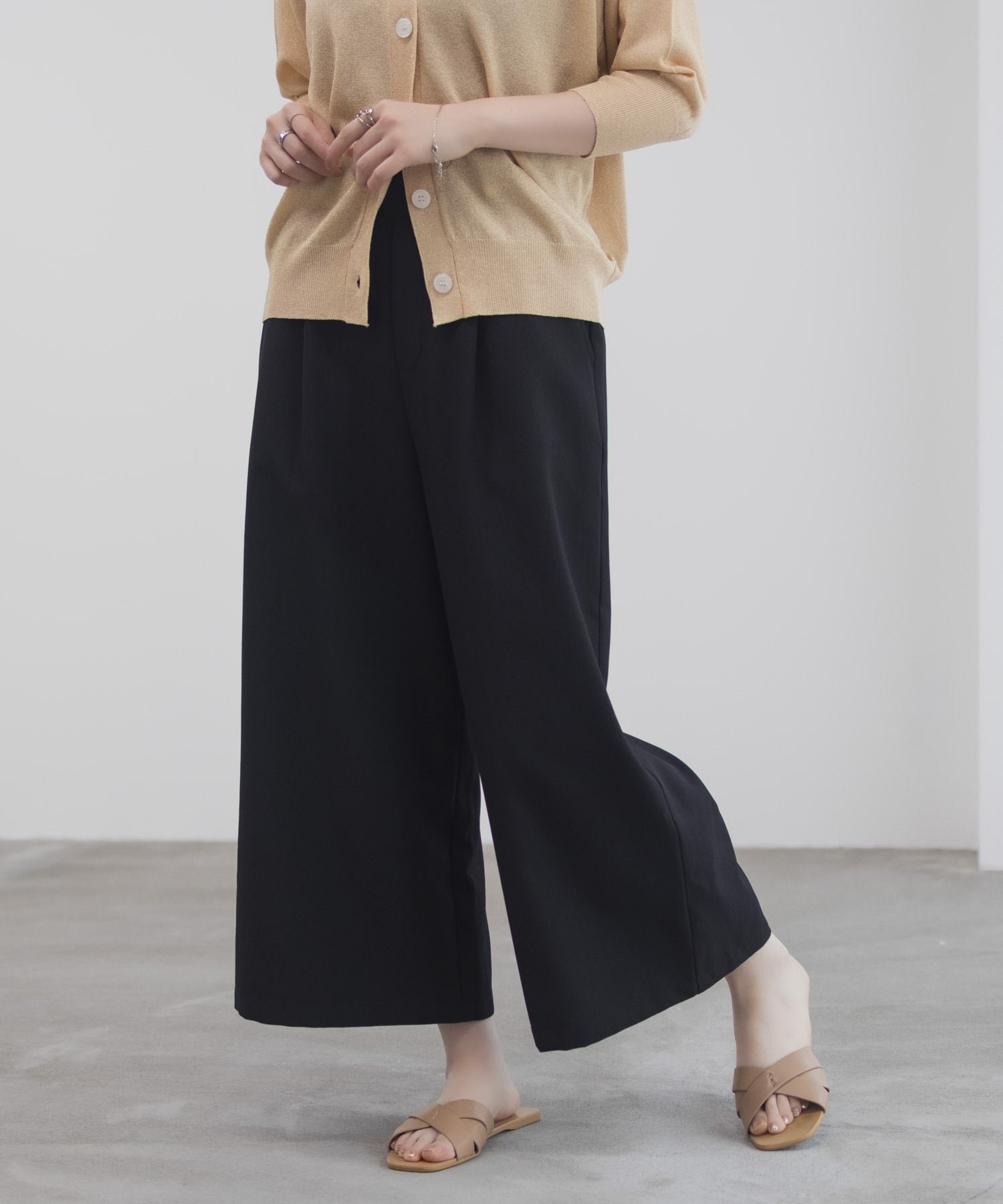 マックハウス Mac-House 釦付きワイドクロップドパンツ （ブラック） ブラック