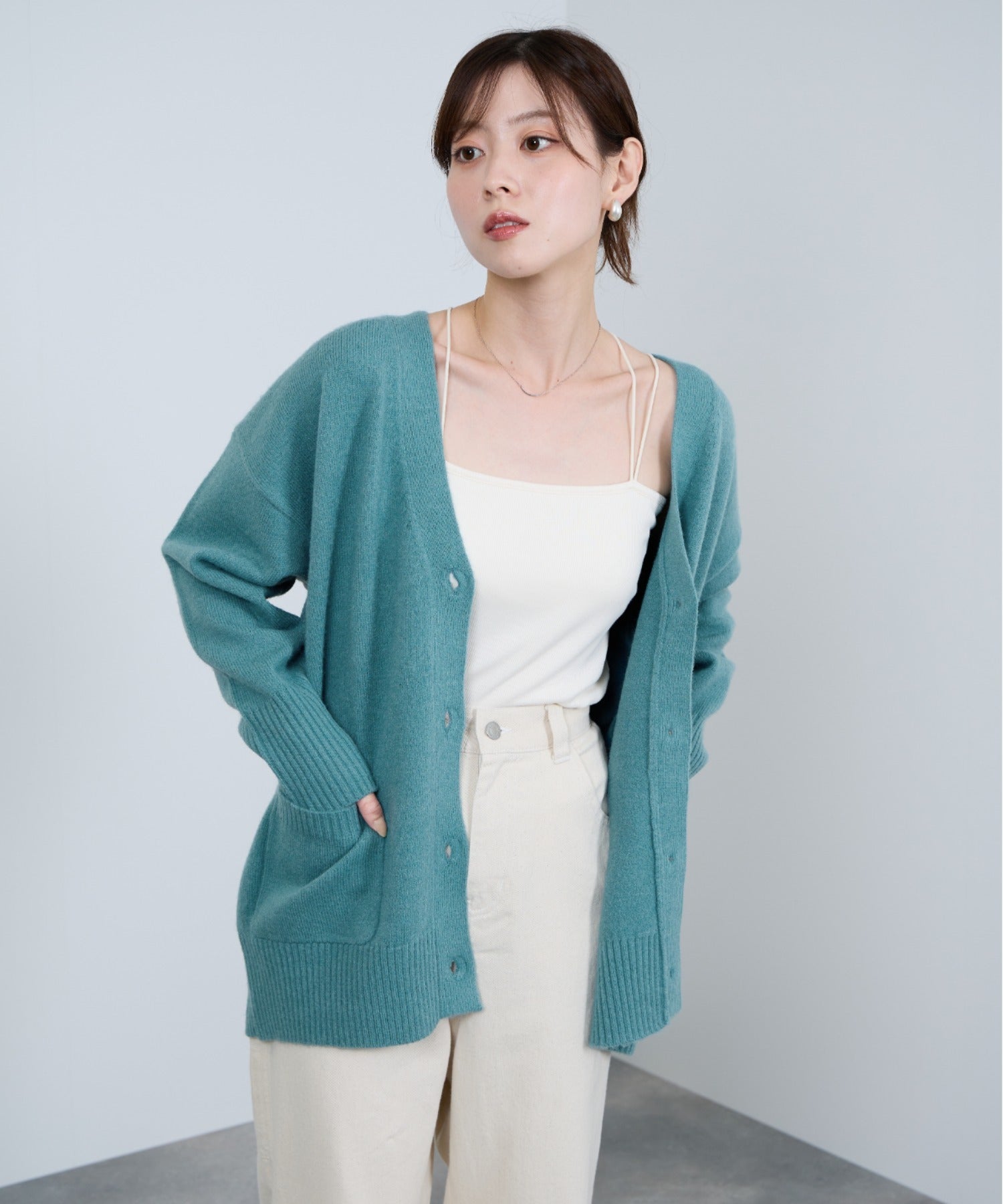 マックハウス Mac-House nAvy もちり もちもち 洗えるニット Vネックカーディガン （チャコール） チャコール