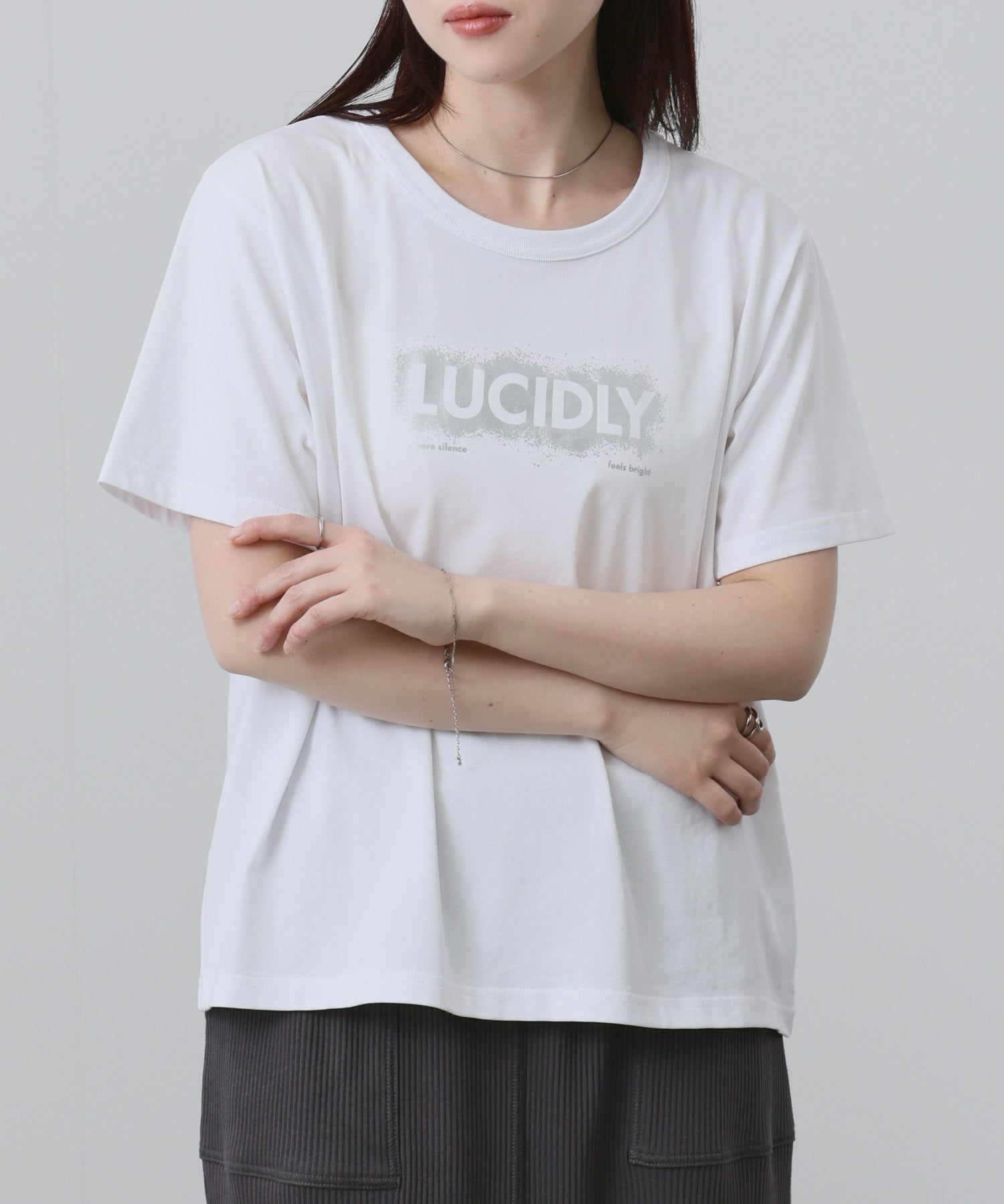 マックハウス Mac-House ベーシックプリントTシャツ （オフホワイト×フラワー刺繍） オフホワイト×フラワー刺繍