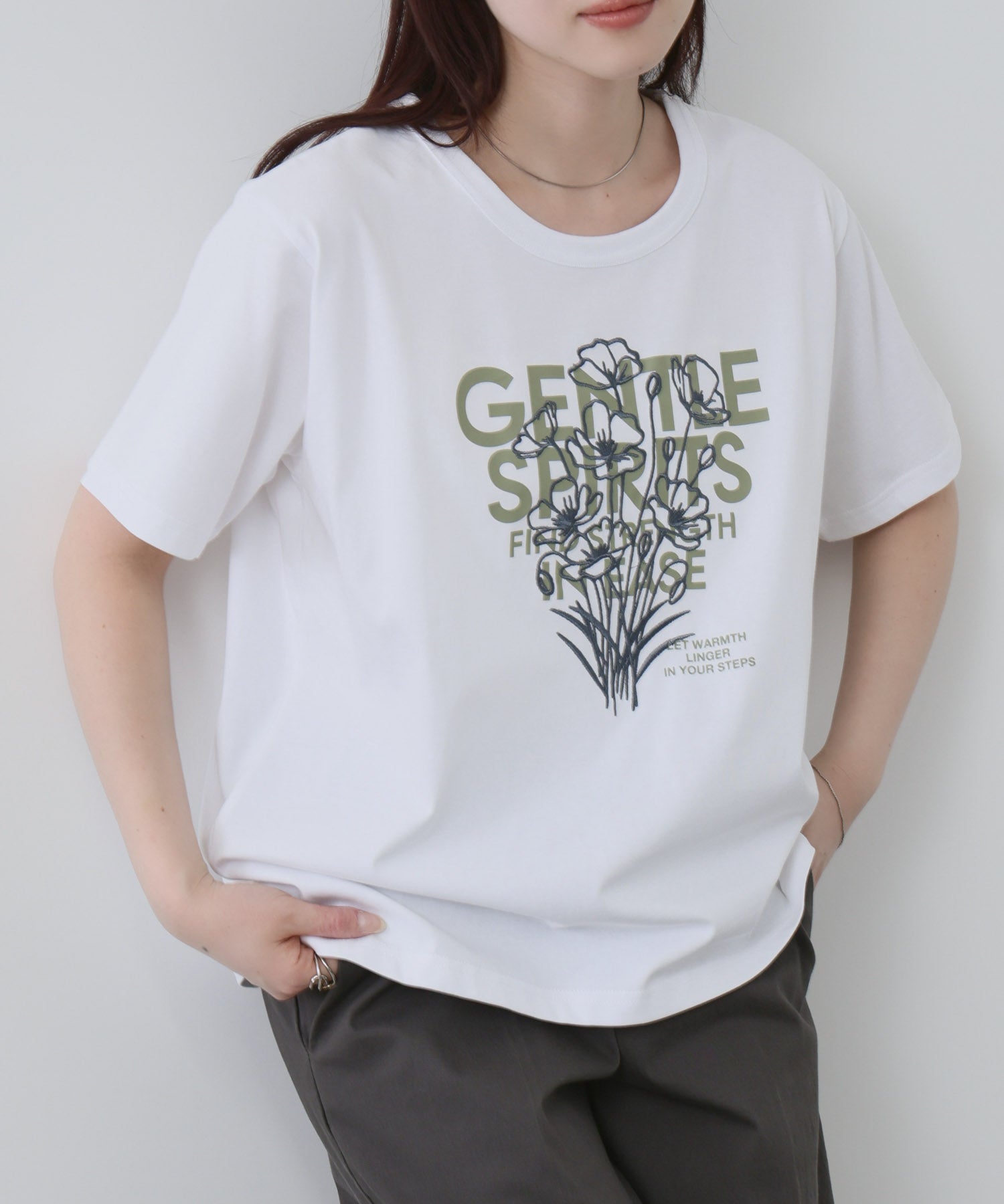 マックハウス Mac-House ベーシックプリントTシャツ （オフホワイト×フラワー刺繍） オフホワイト×フラワー刺繍