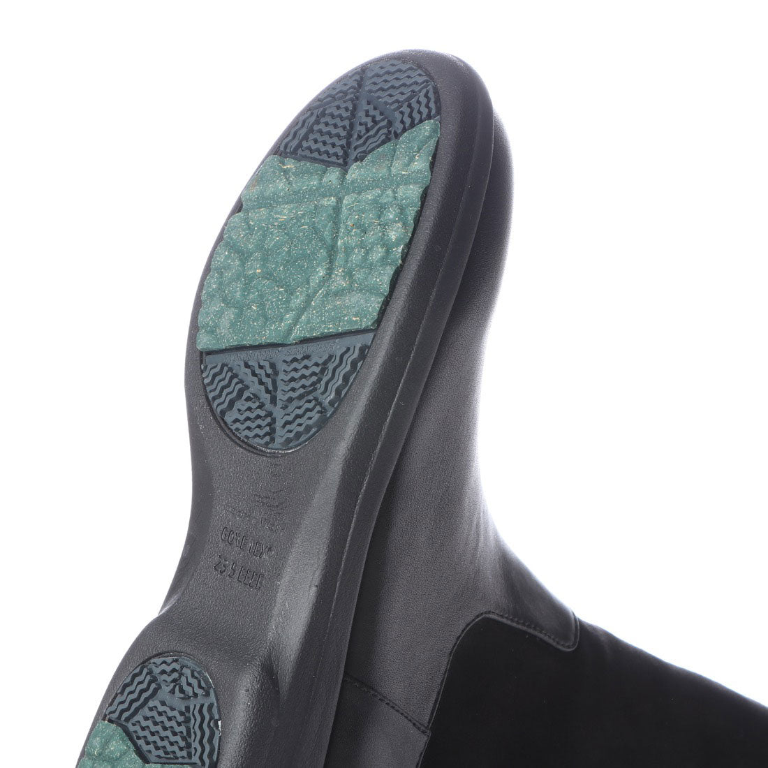 [GORE-TEX] Madras Walk Mid-length boots that are warmer, lighter and easier to wear MWL2207