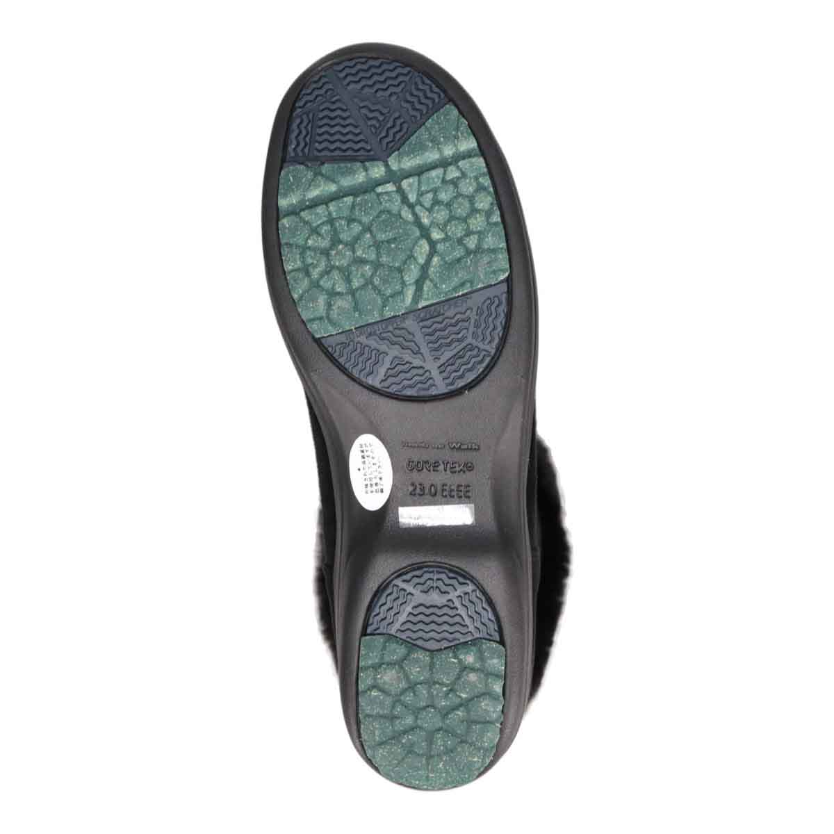 Madras Walk ≪23AW New≫ [GORE-TEX] Quilted half-length fur boots MWL2232