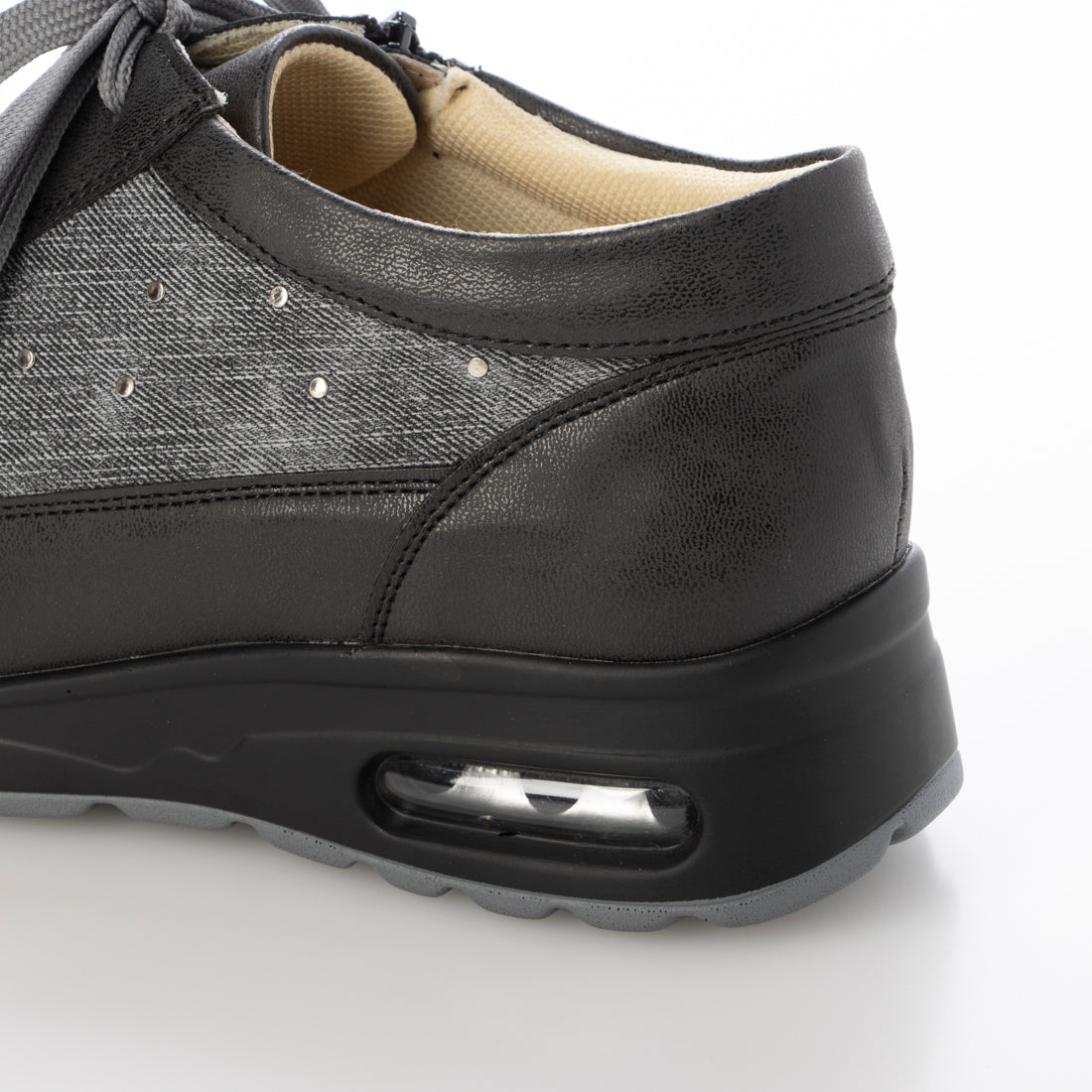 Marika MARIKA 5E Thick-soled Studded Sneakers