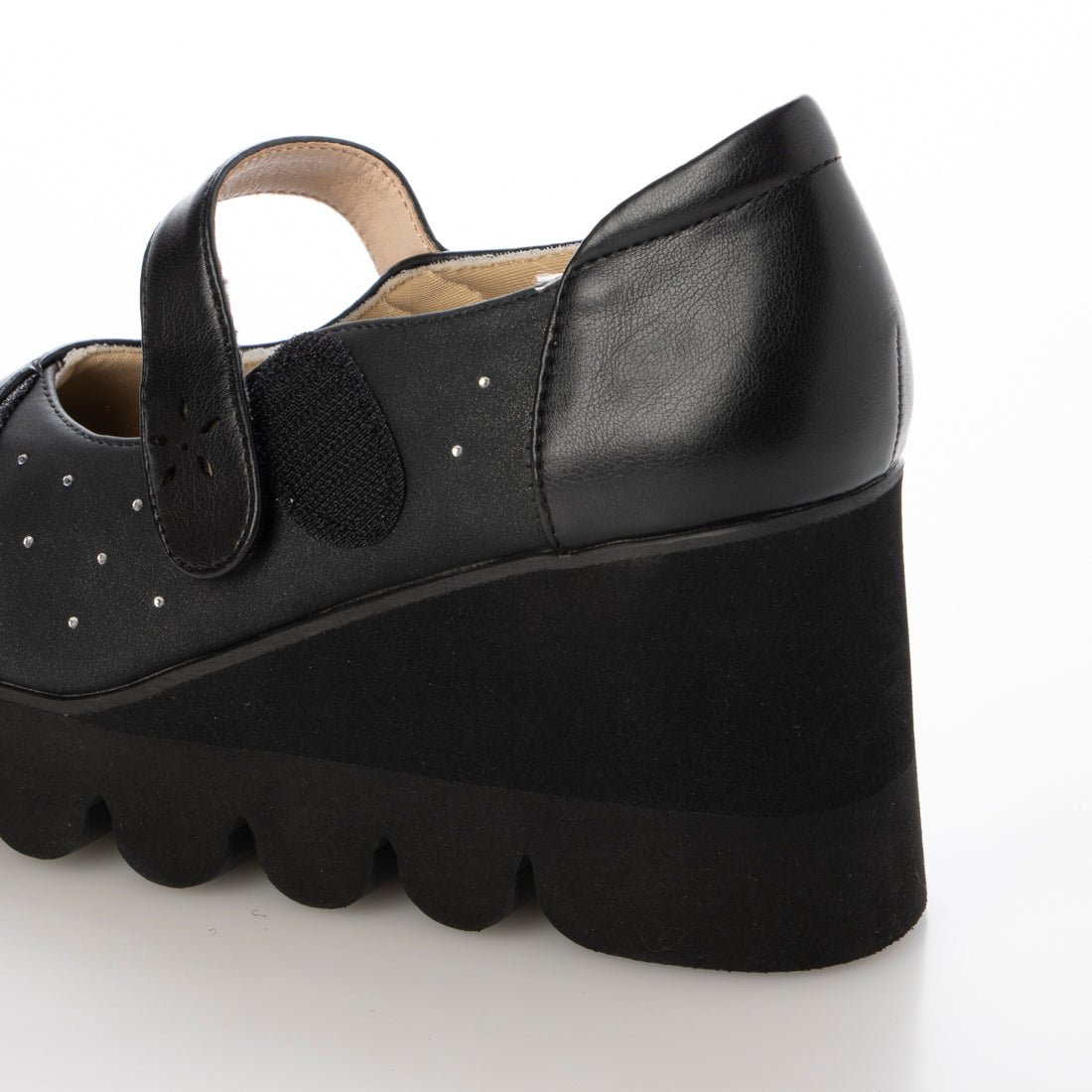 Marika MARIKA 4E Multi-Material Use High-Top Belted Beautiful Leg Shoes