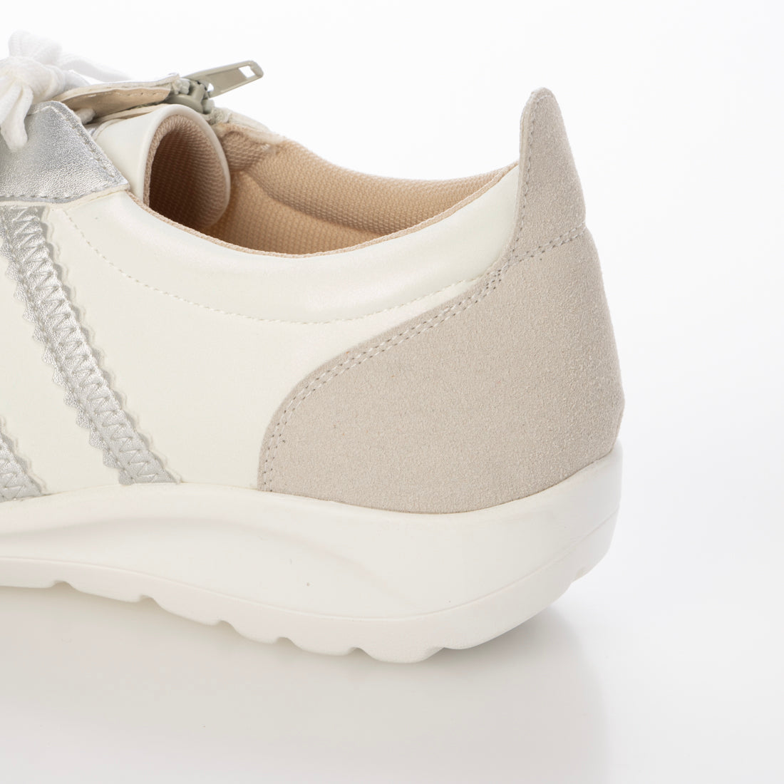 マリカ MARIKA 5Eサテン調レースアップスニーカー （white） white