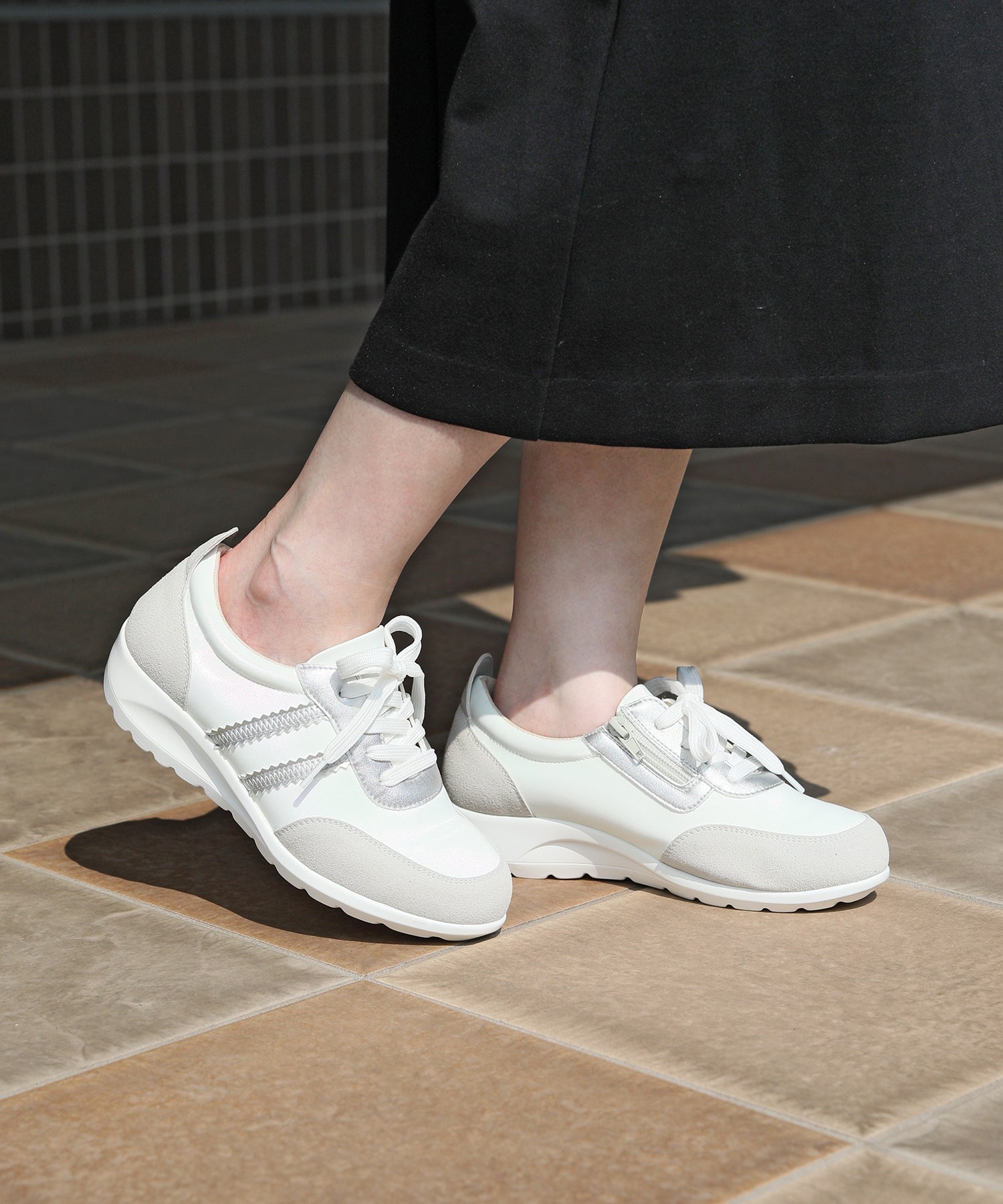 マリカ MARIKA 5Eサテン調レースアップスニーカー （white） white
