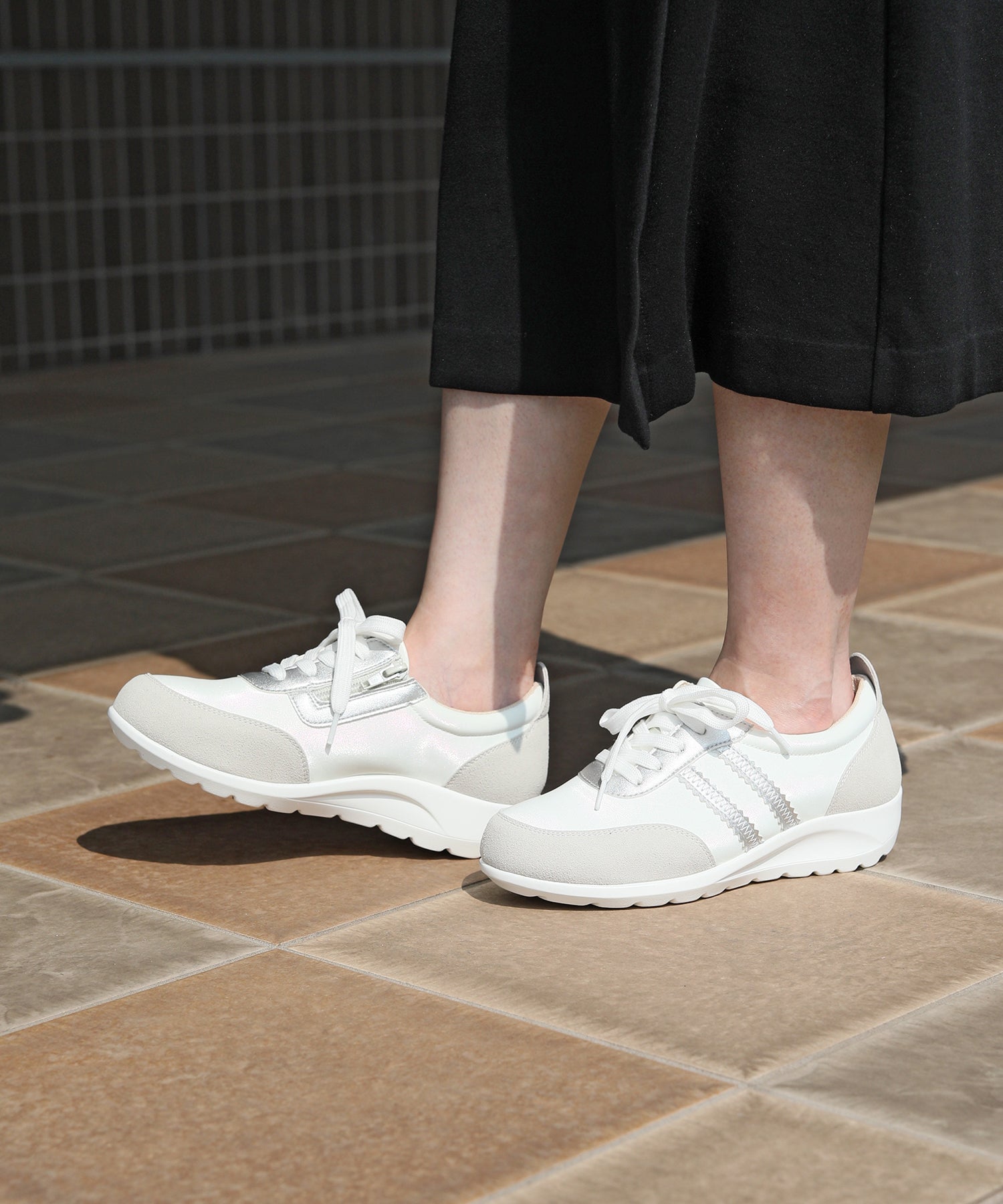 マリカ MARIKA 5Eサテン調レースアップスニーカー （white） white