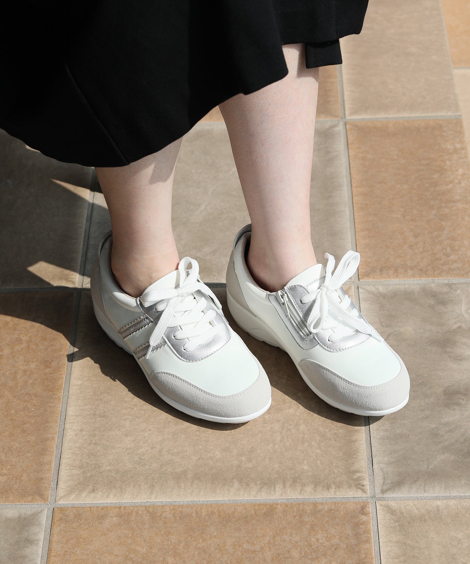 マリカ MARIKA 5Eサテン調レースアップスニーカー （white） white