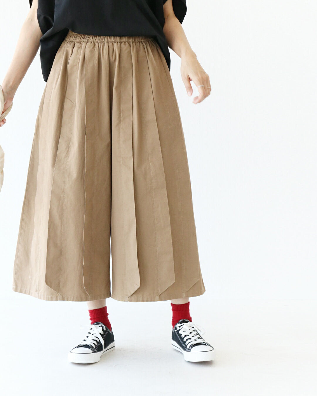 サンポクシェル sanpo kuschel ちょっぴり個性のタックプリーツパンツ （ベージュ） ベージュ