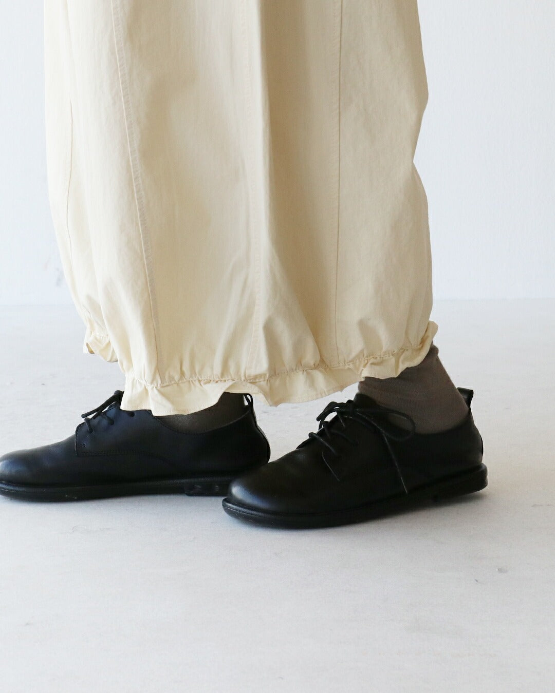 サンポクシェル sanpo kuschel 裾フリルコットンパンツ （ホワイト） ホワイト