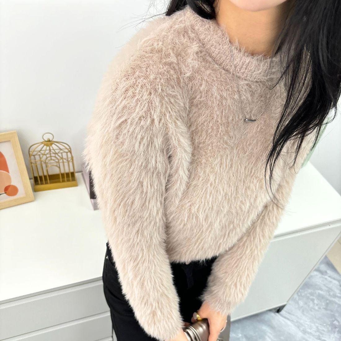 メゾンドラティール maison de LATIR ふわふわショート丈のシャギーニット