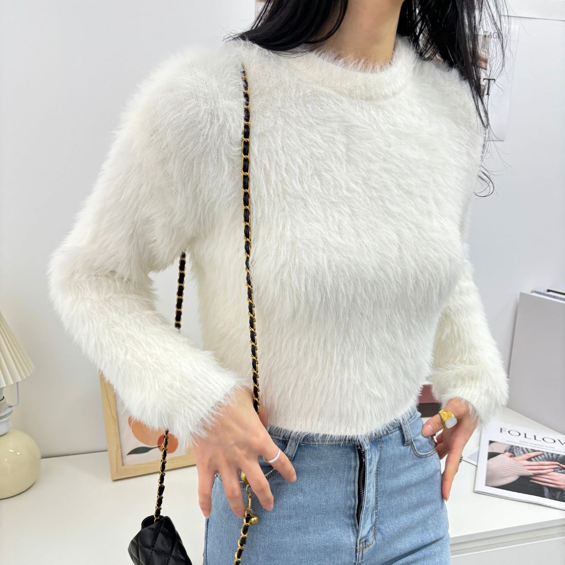 メゾンドラティール maison de LATIR ふわふわショート丈のシャギーニット