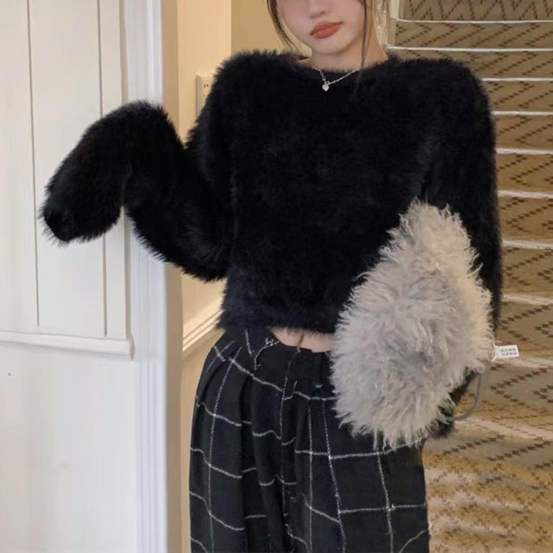 メゾンドラティール maison de LATIR ふわふわショート丈のシャギーニット