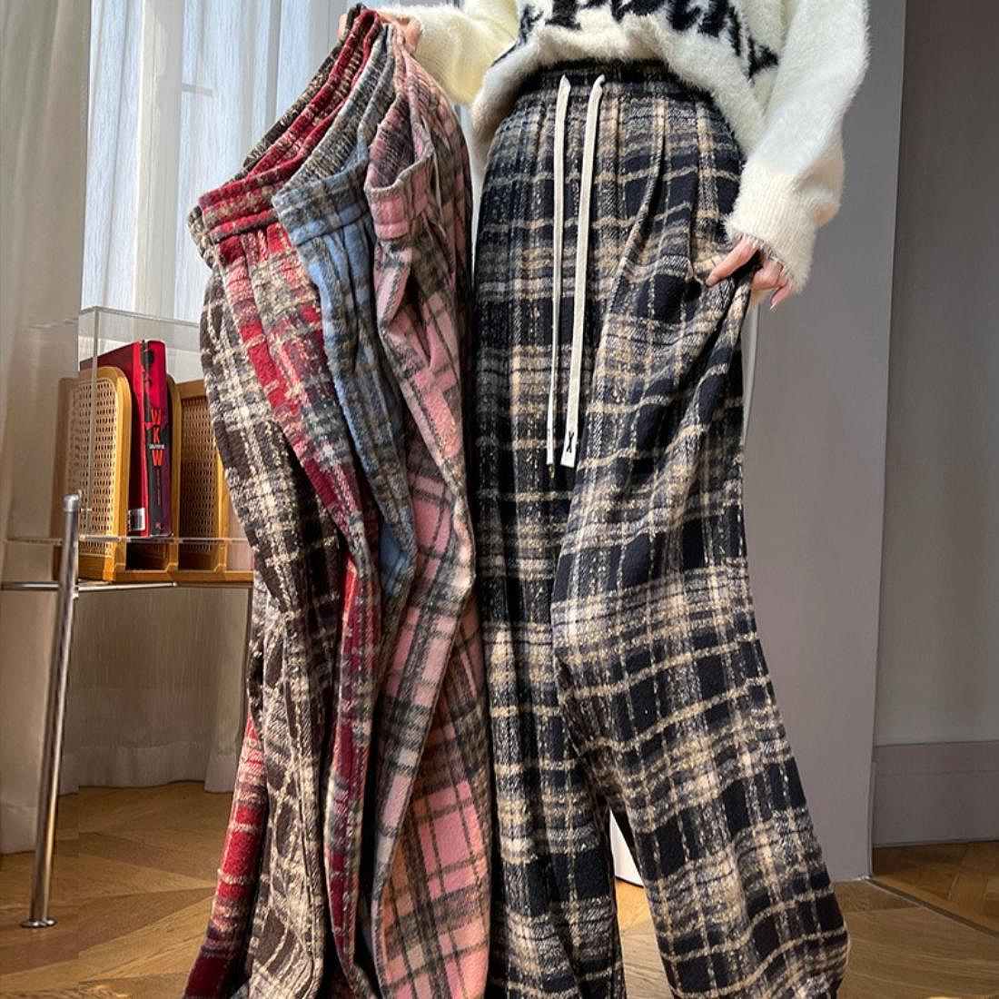 maison de LATIR Warm and Comfortable Checkered Wide Pants