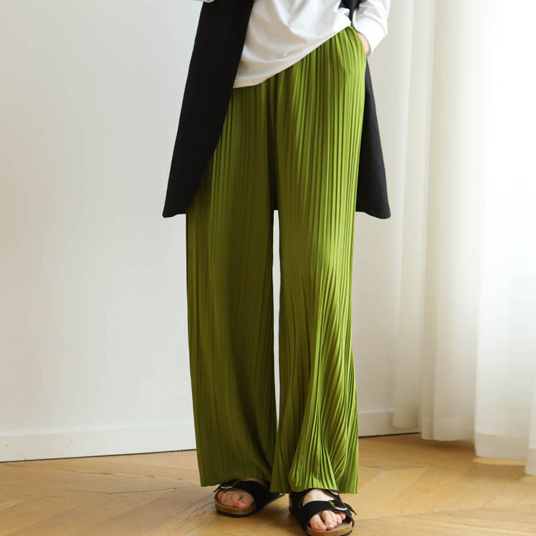 メゾンドラティール maison de LATIR 春夏に向けてサラッと冷感で快適に美脚魅せ。ウエストゴムでラフに履けるのに上品プリーツワイドパンツ （グリーン グリーン（ポケットあり）