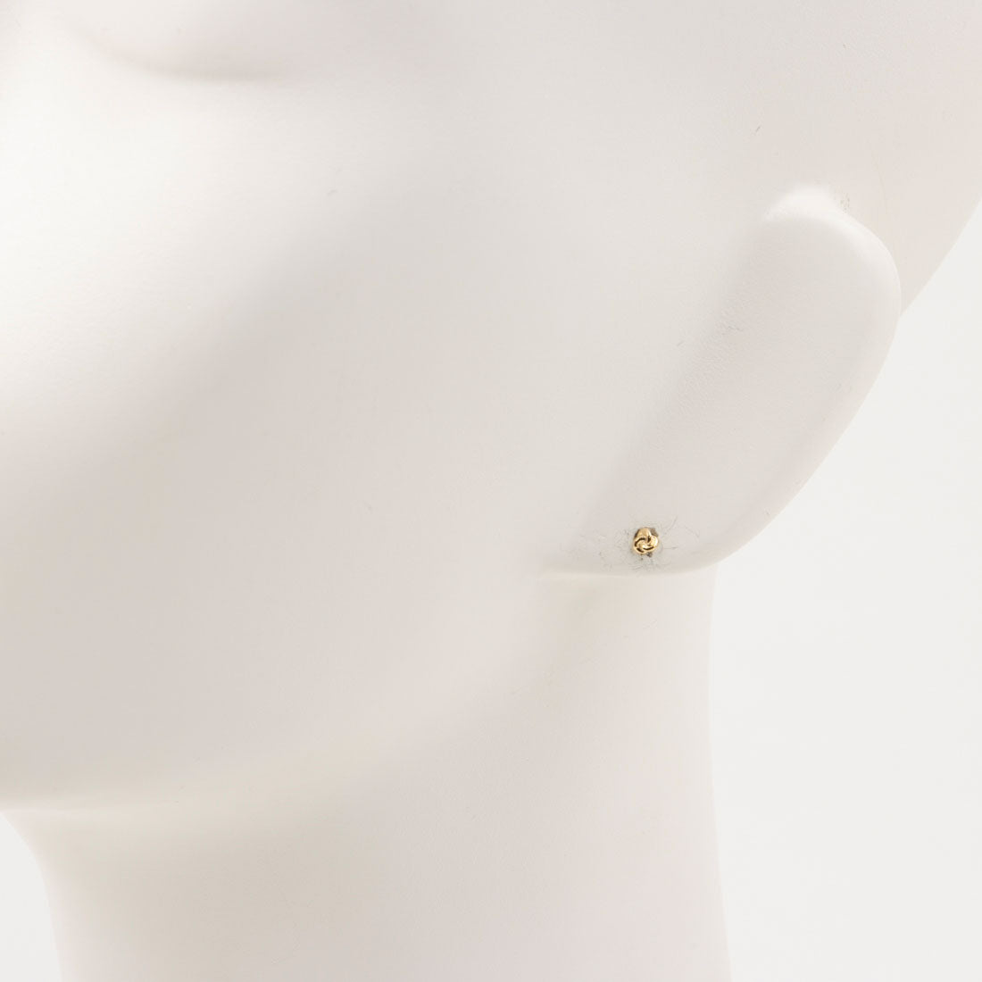 マガジンデモードシュシュ MAGASIN DE MODE Chou Chou ピアス tiny. ニッケルフリー メタル クロス リング スタッドピアス OSWY （ゴールド） ゴールド