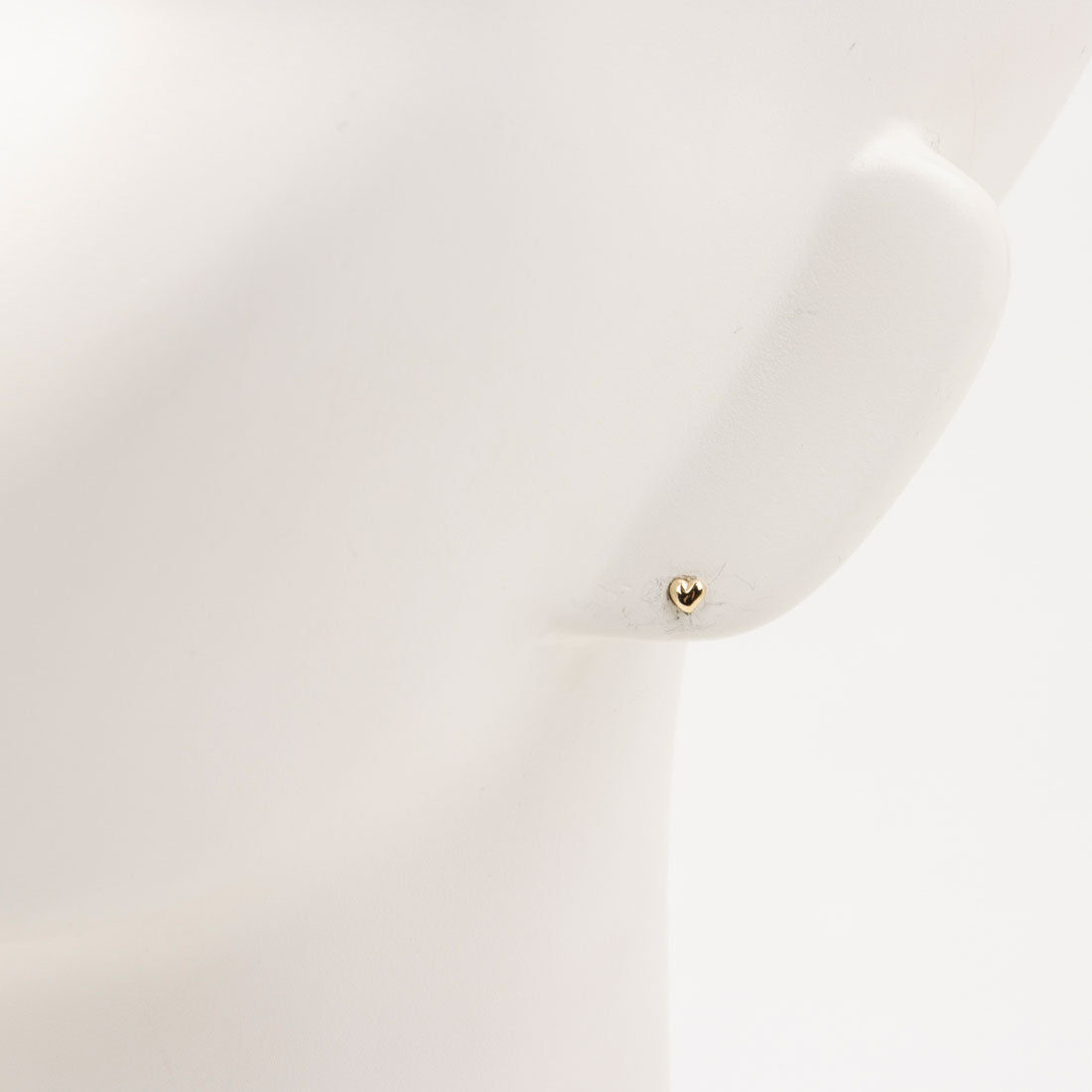 マガジンデモードシュシュ MAGASIN DE MODE Chou Chou ピアス tiny. ニッケルフリー ハート メタル スタッドピアス OSWY （ゴールド） ゴールド