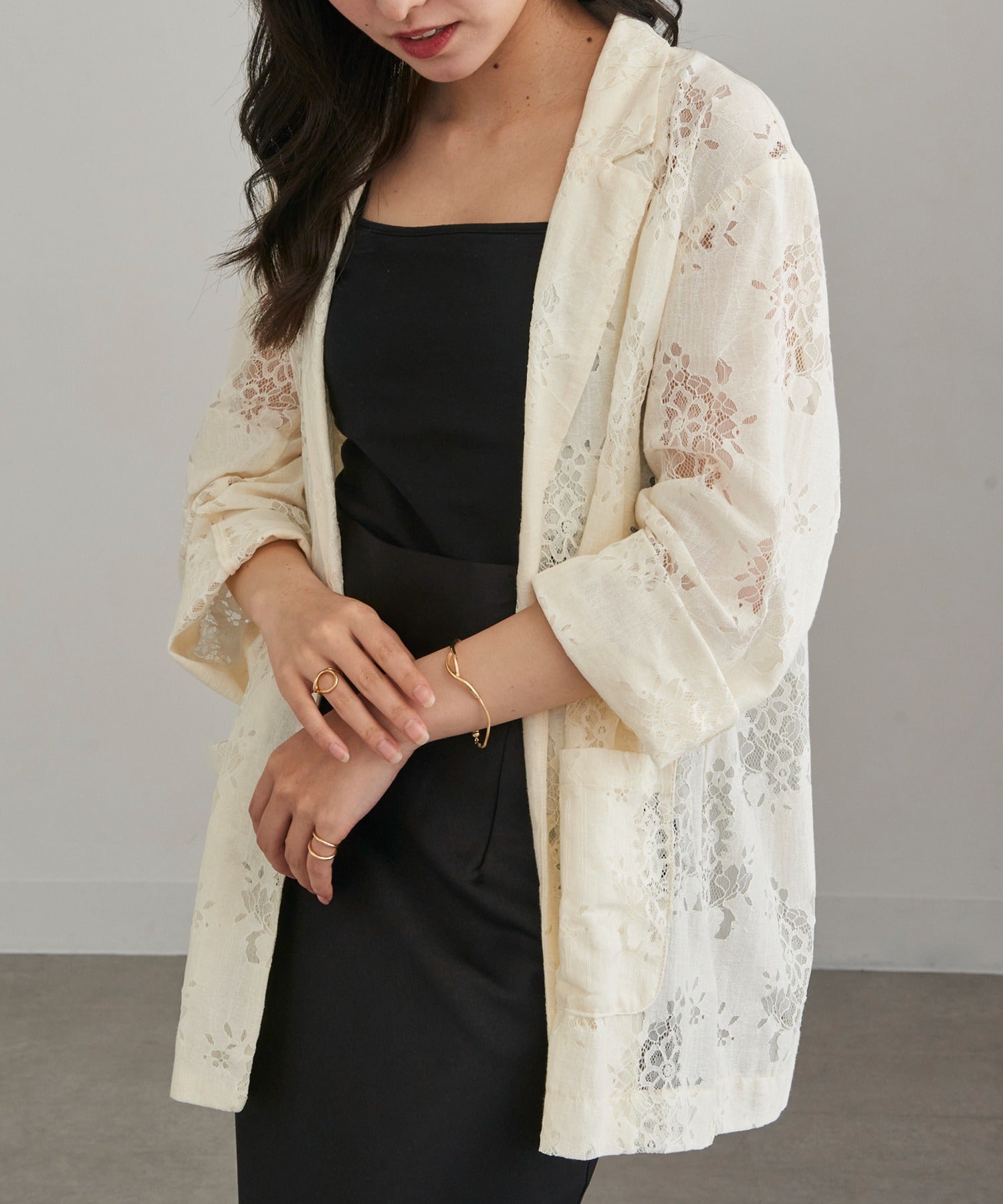 マガジンデモードシュシュ MAGASIN DE MODE Chou Chou ブレスレット ニッケルフリー メタル ウェーブ クロス ライン ブレスレット OSWY （ゴールド） ゴールド