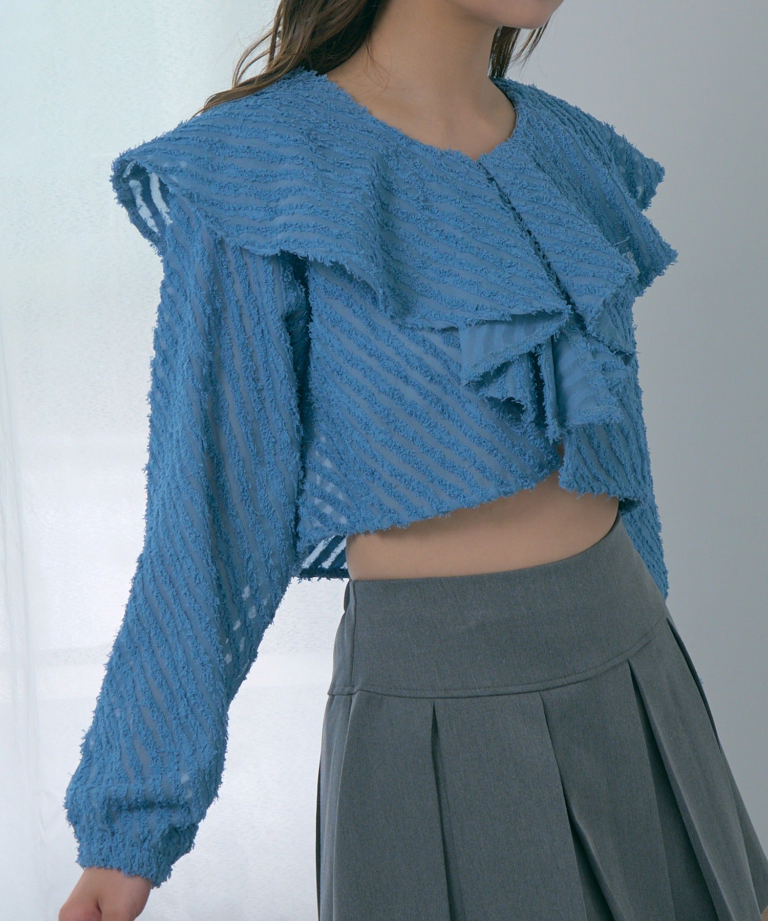 マガジンデモードシュシュ MAGASIN DE MODE Chou Chou シアー ミニフリンジジャガード クロップドブラウス XNN （ブルー） ブルー