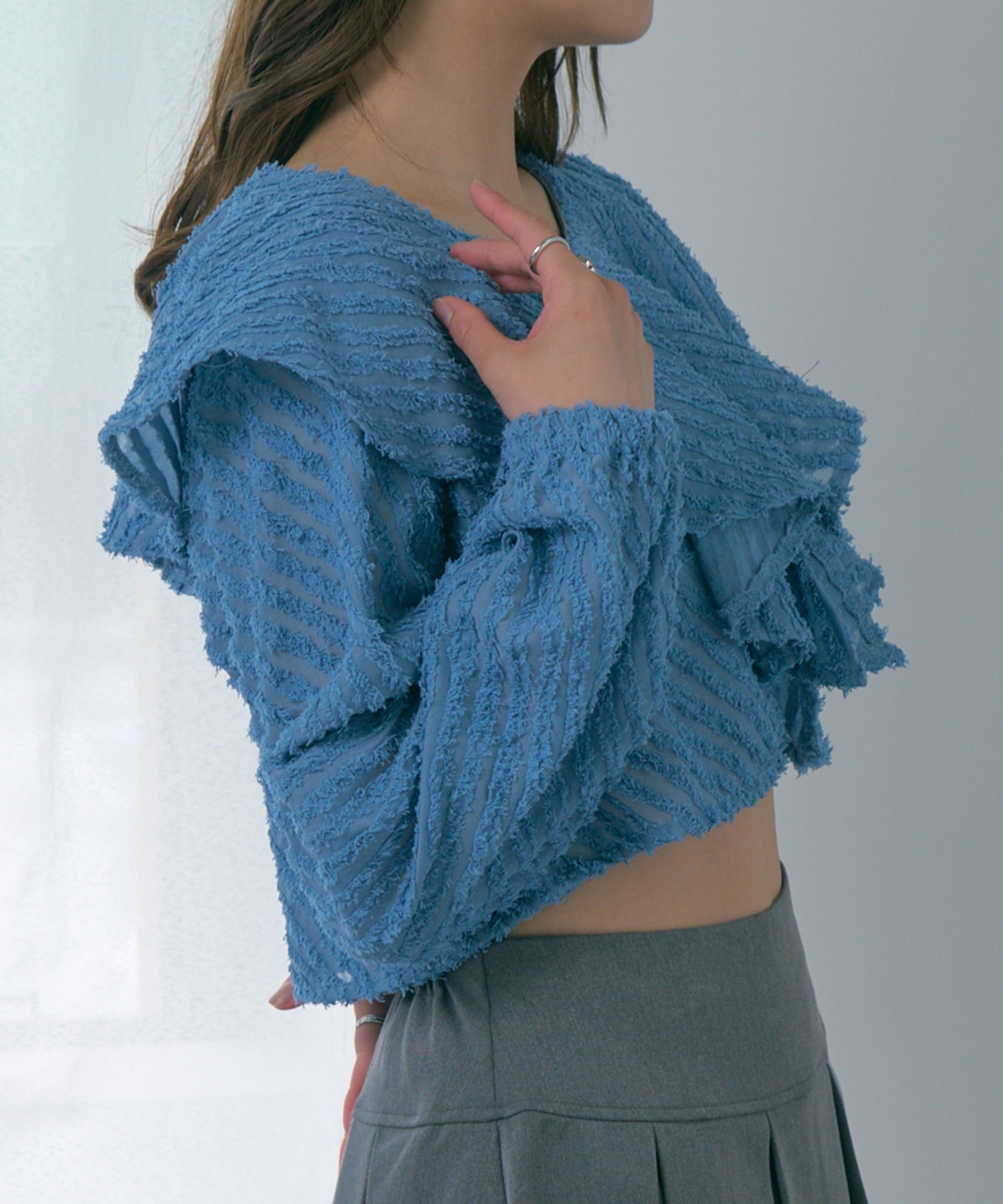 マガジンデモードシュシュ MAGASIN DE MODE Chou Chou シアー ミニフリンジジャガード クロップドブラウス XNN （ブルー） ブルー