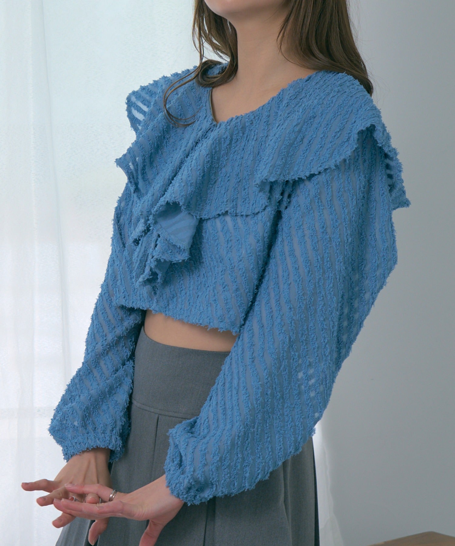 マガジンデモードシュシュ MAGASIN DE MODE Chou Chou シアー ミニフリンジジャガード クロップドブラウス XNN （ブルー） ブルー