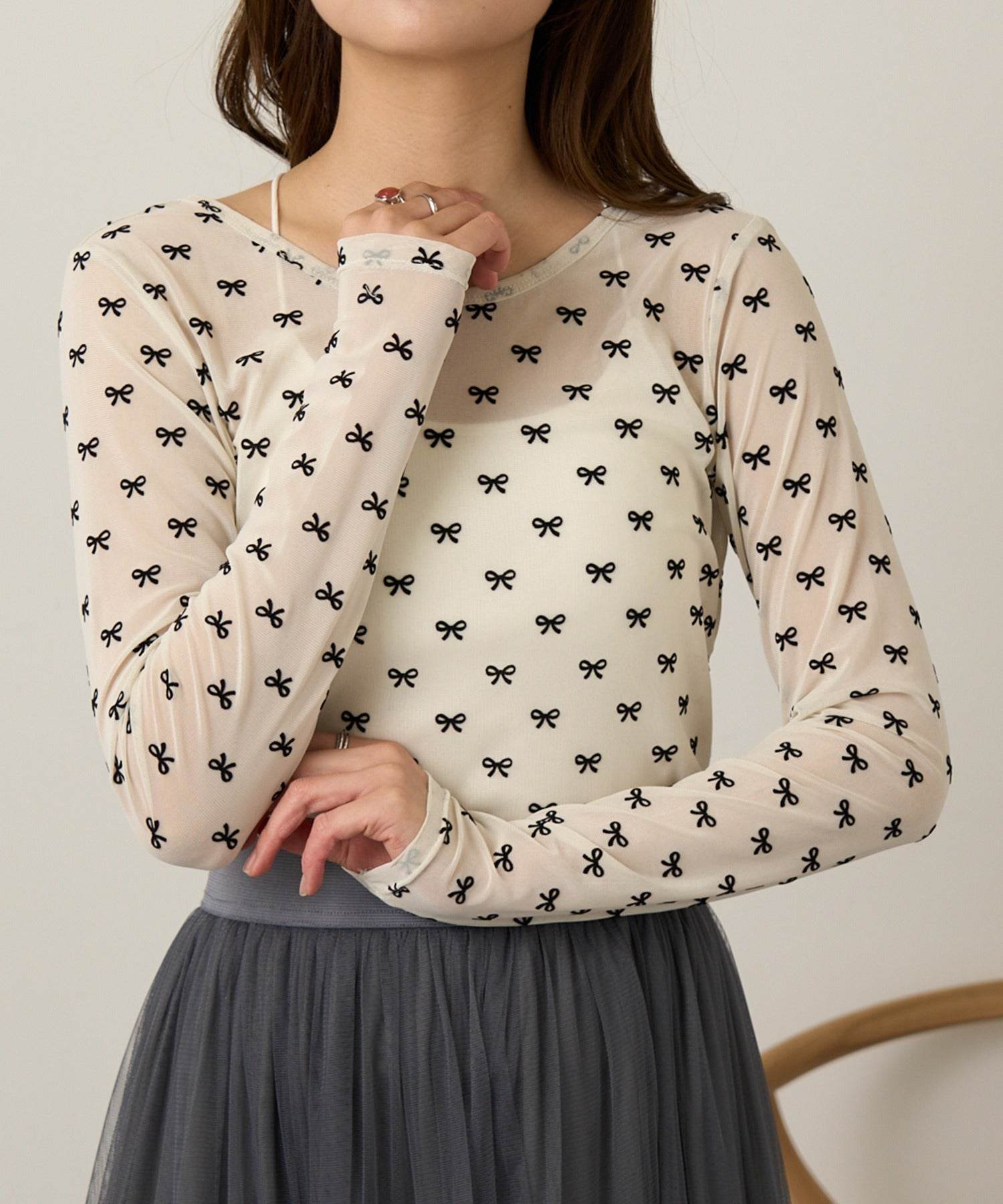 マガジンデモードシュシュ MAGASIN DE MODE Chou Chou シアーリボンフロッキープルオーバー DTK （アイボリー） アイボリー