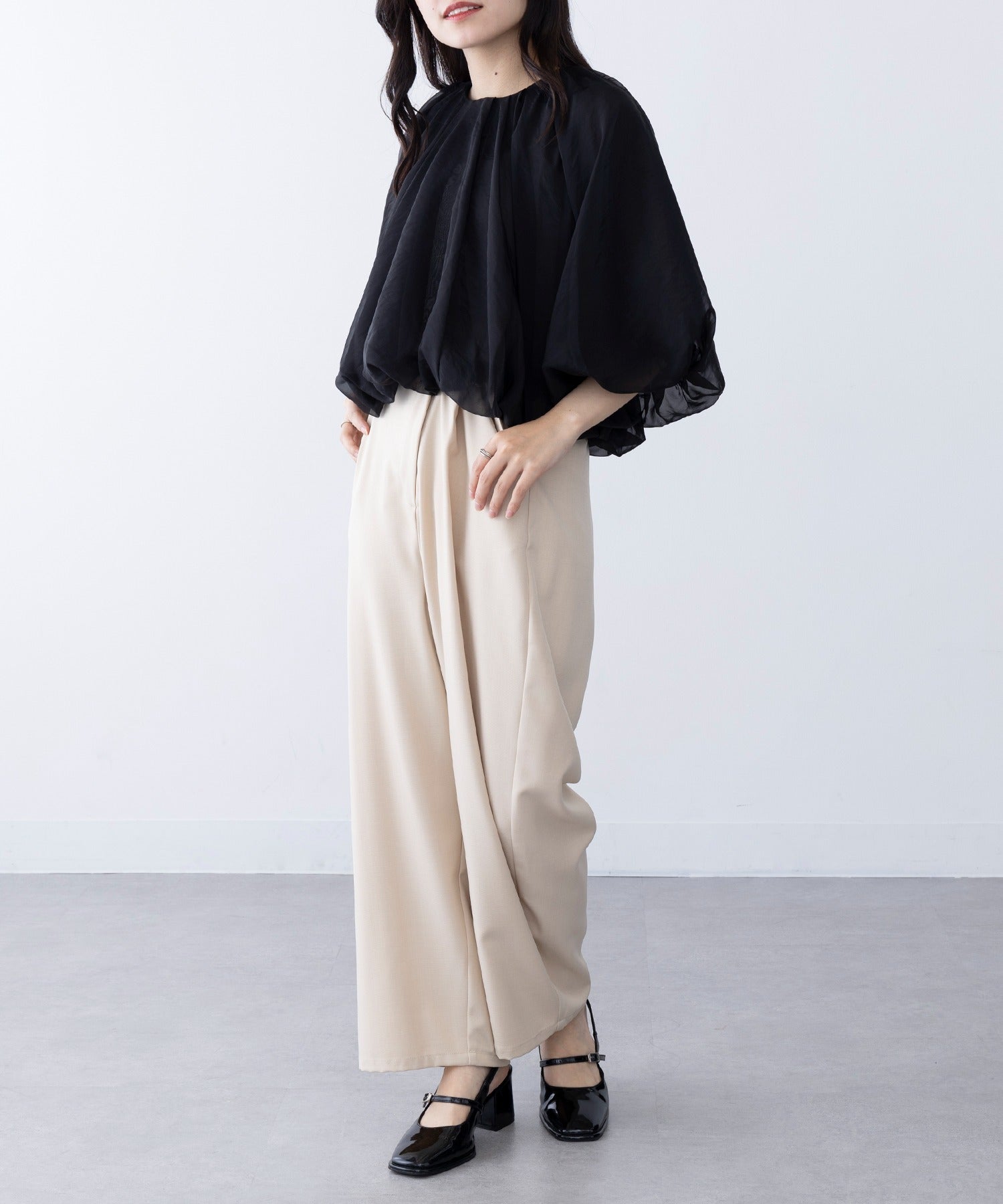 マガジンデモードシュシュ MAGASIN DE MODE Chou Chou オーガンジーバルーンショートブラウス trc （ブラック） ブラック