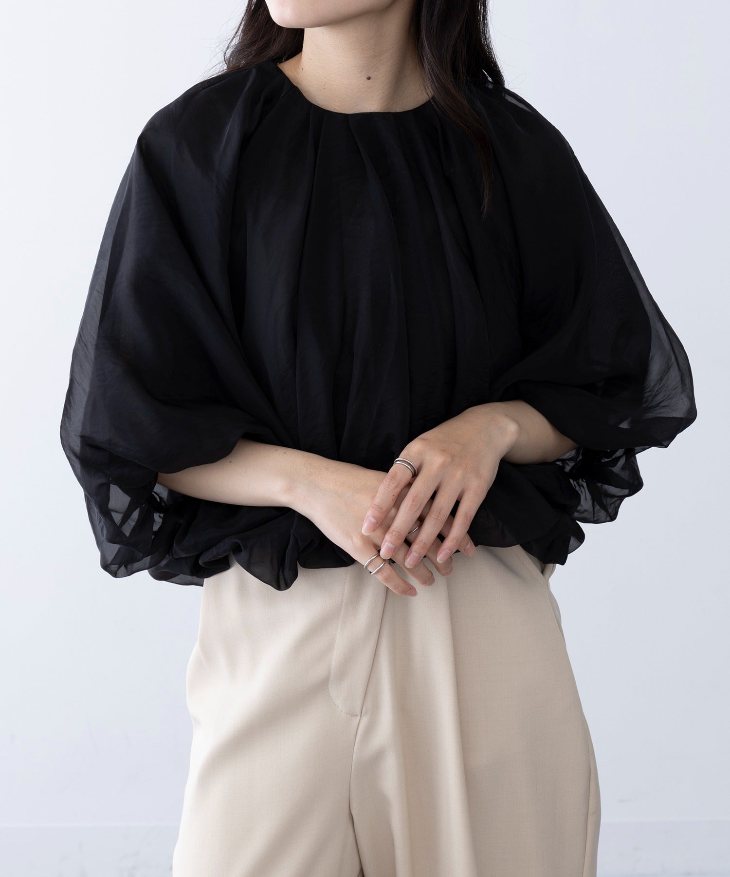マガジンデモードシュシュ MAGASIN DE MODE Chou Chou オーガンジーバルーンショートブラウス trc （ブラック） ブラック