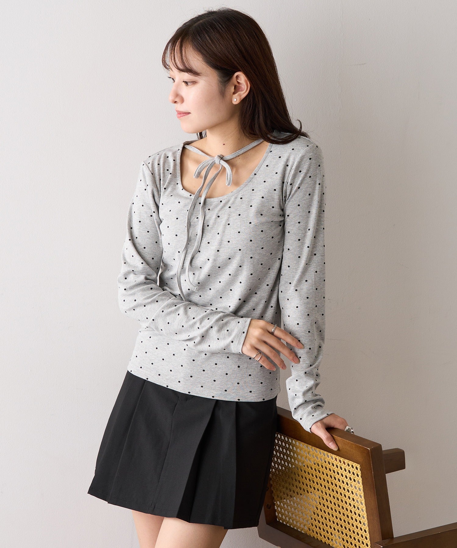 マガジンデモードシュシュ MAGASIN DE MODE Chou Chou ドットリボン付きプルオーバー DTK （グレー） グレー