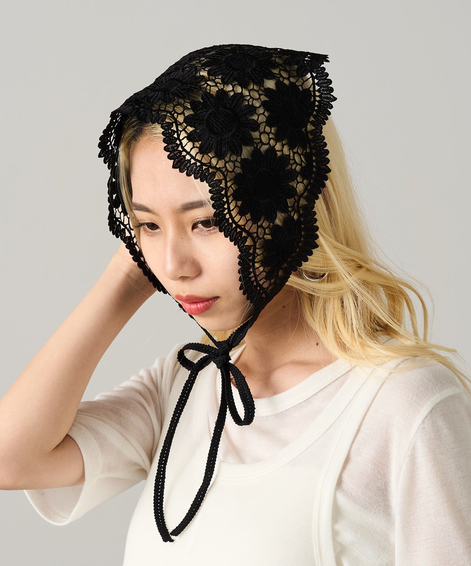 マガジンデモードオンジェナ MAGASIN DE MODE Onjna ヘッドレススカーフ  バブーシュカ OSWY （ブラック） ブラック