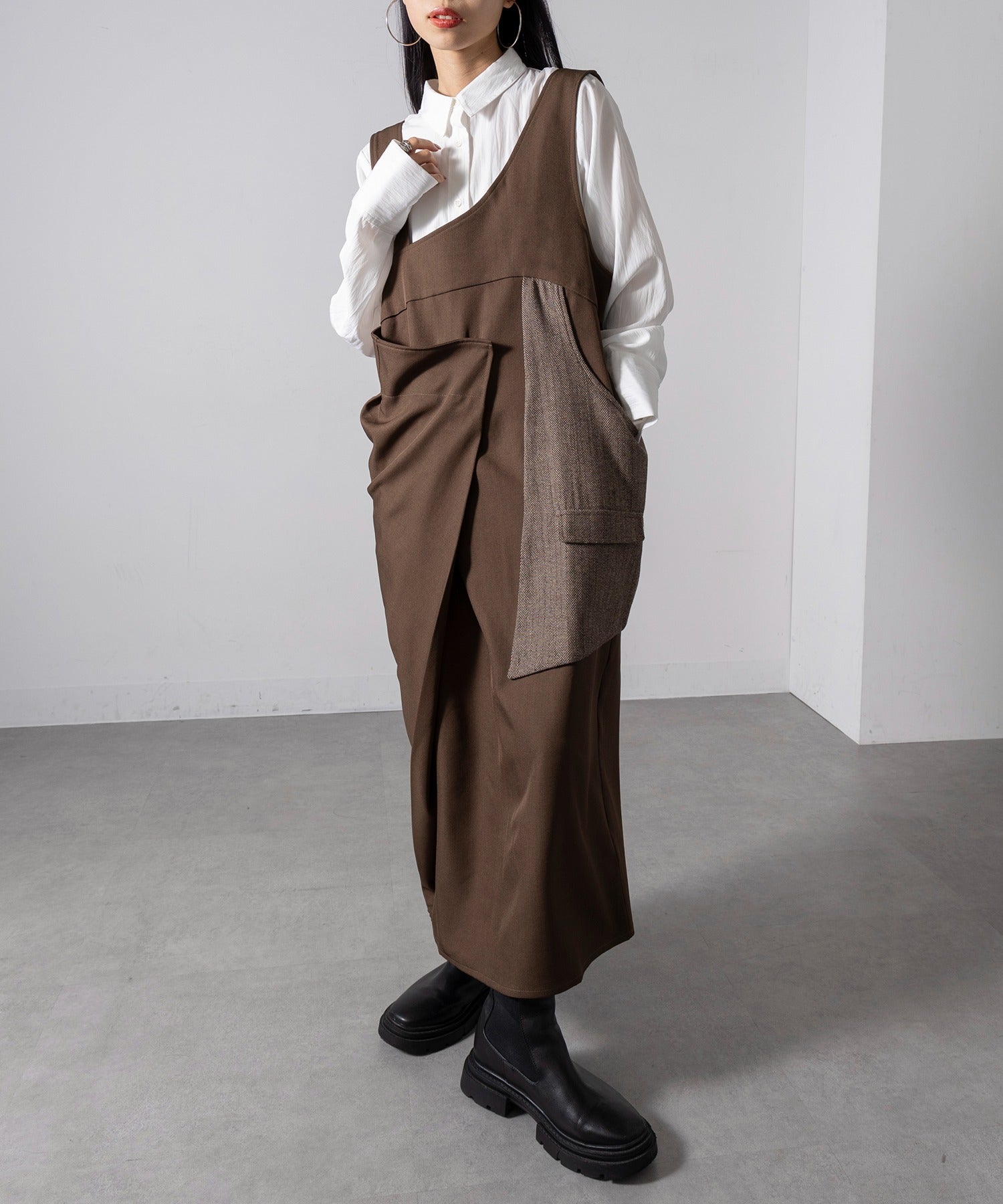 マガジンデモードオンジェナ MAGASIN DE MODE Onjna アシメショルダーラップワンピース trc （ブラウン） ブラウン