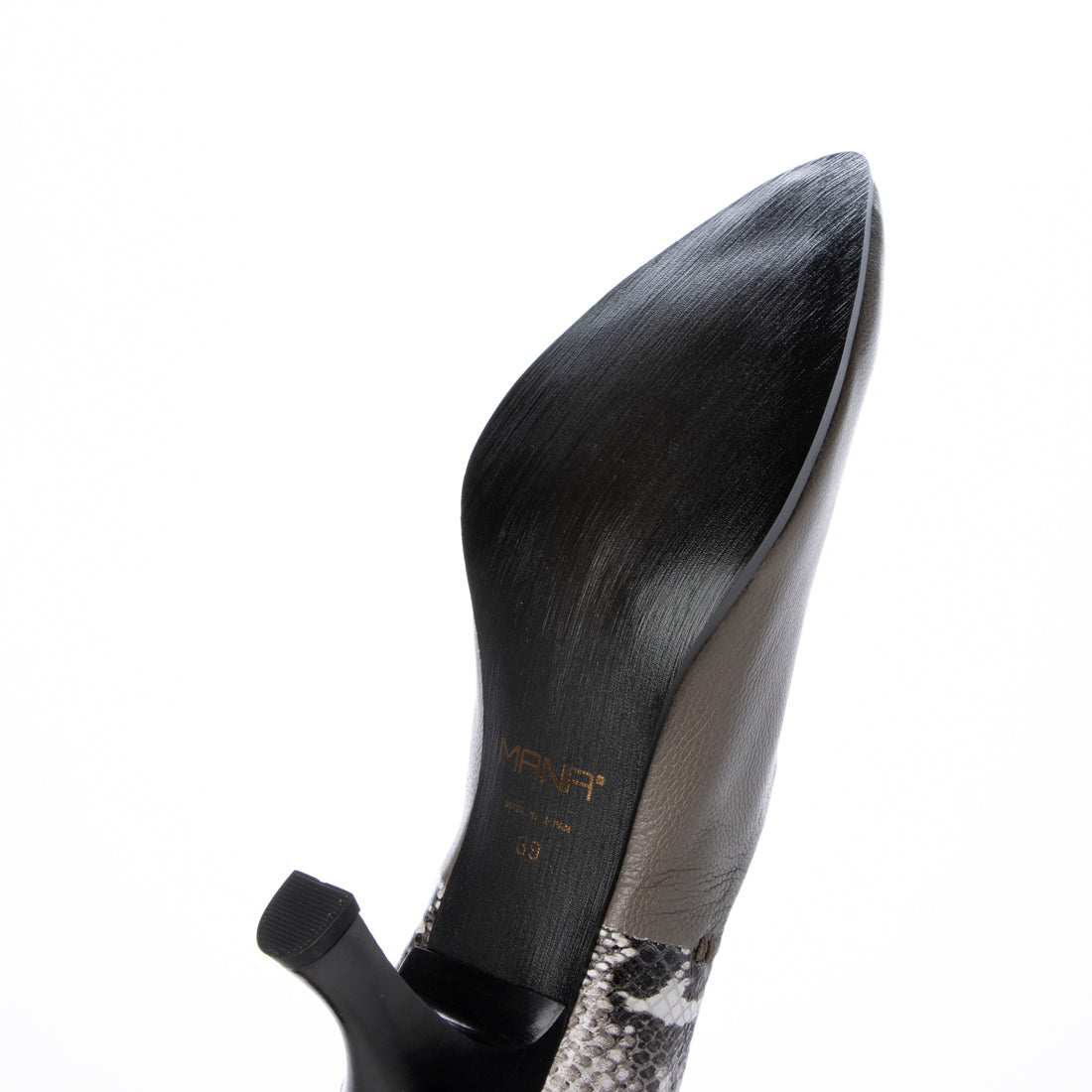 マナ MANA 深履き口パンプス